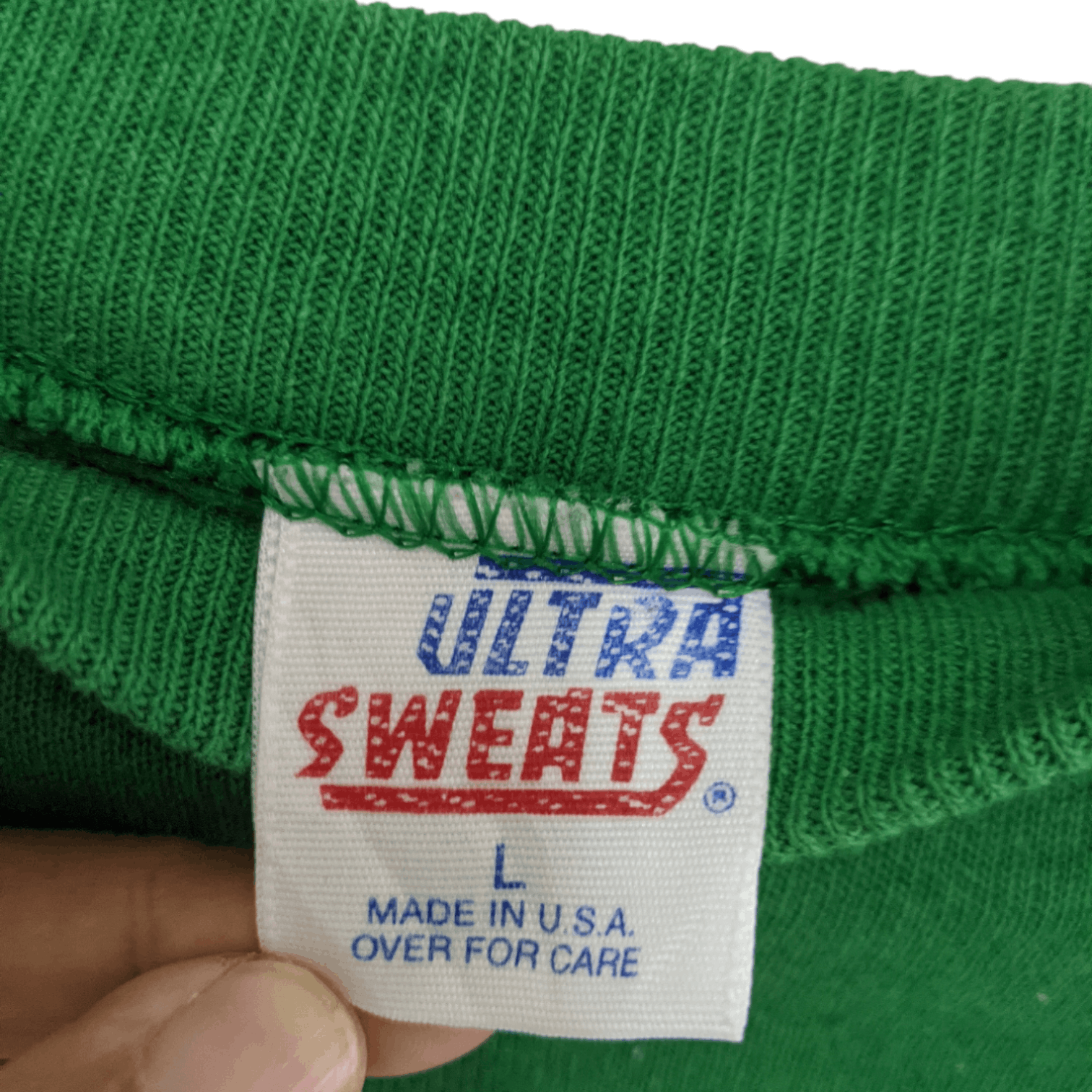 Vintage Vintage 80's HAPPY HOLIDAYS Christmas New Year Sweatshirt Size US L / EU 52-54 / 3 - 9 Thumbnail