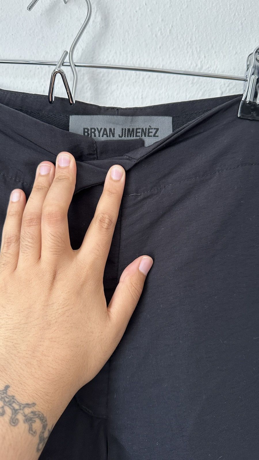 Bryan Jimenez × Kiko Kostadinov Bryan Jimenèz SSENSE Exclusive Shorts Size US 38 / EU 54 - 2 Thumbnail