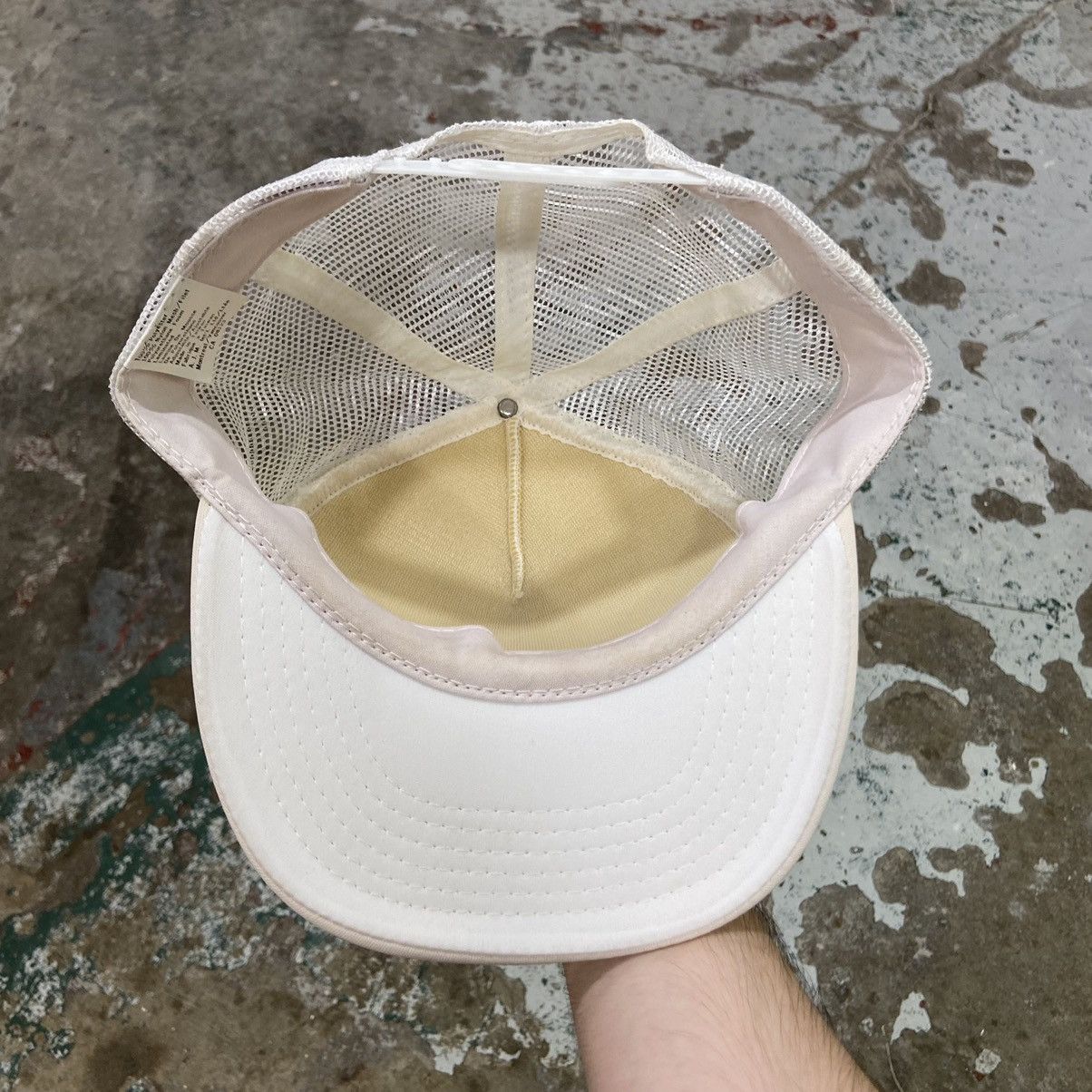 Vintage Vintage 1990s White Trucker Hat Size ONE SIZE - 4 Thumbnail