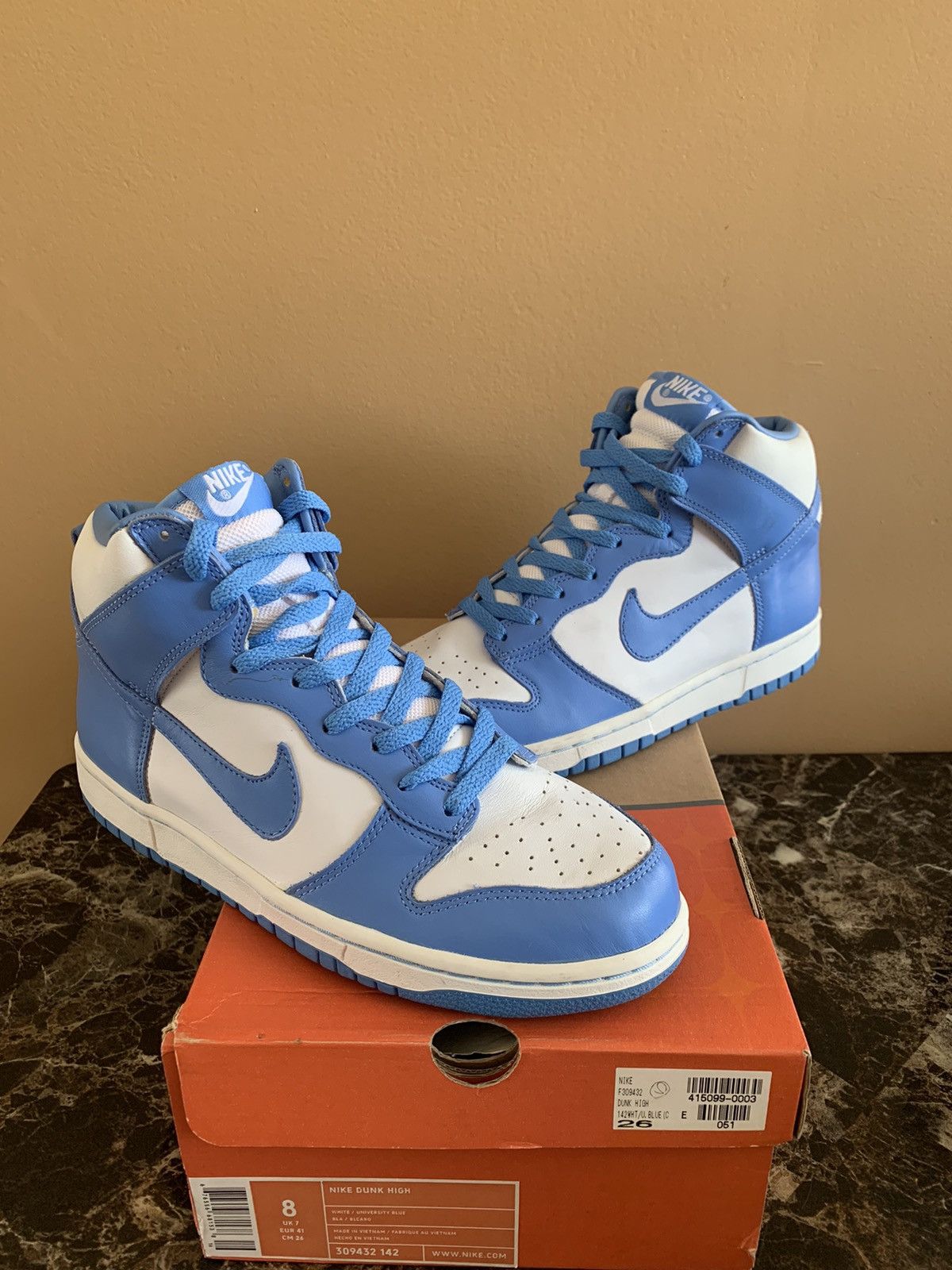Nike Vintage Nike Dunk High 2004 UNC Blue Size US 8 / EU 41 - 1 Thumbnail