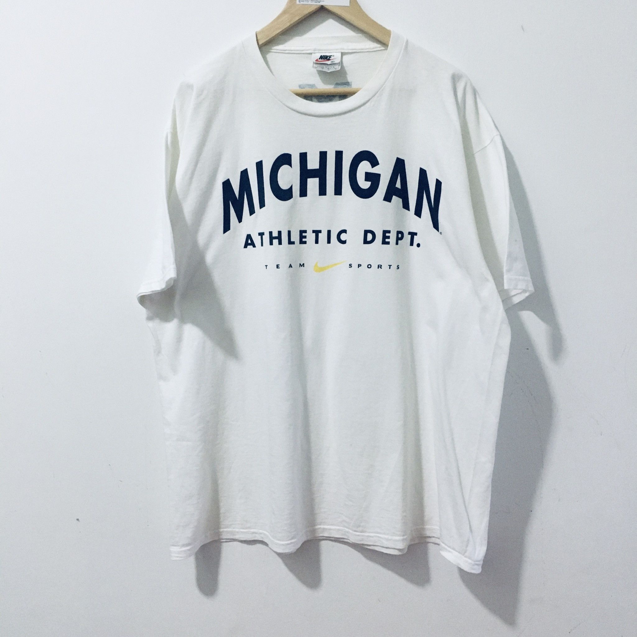 Nike × Vintage Vintage 90s x Nike x Michigan Athletic Depart Team sport Size US XL / EU 56 / 4 - 1 Thumbnail