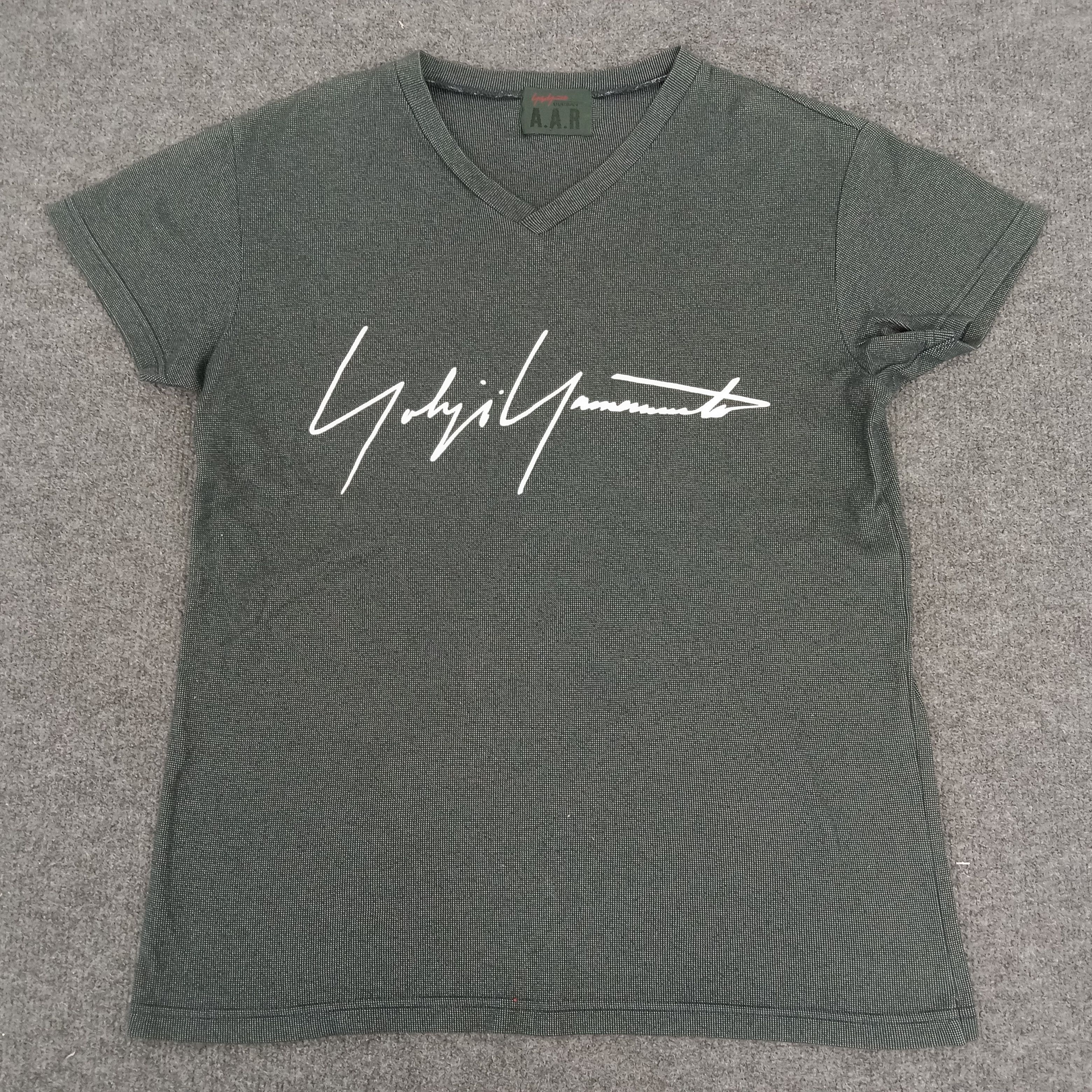 Yohji Yamamoto Japanese Designer Sign Design Tshirt