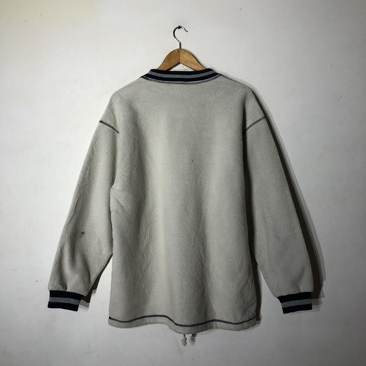 Adidas Vintage Adidas Sweatshirt Inspired by Band Tees Run DMC Size US L / EU 52-54 / 3 - 9 Thumbnail