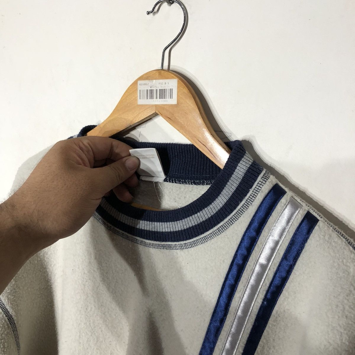 Adidas Vintage Adidas Sweatshirt Inspired by Band Tees Run DMC Size US L / EU 52-54 / 3 - 8 Thumbnail
