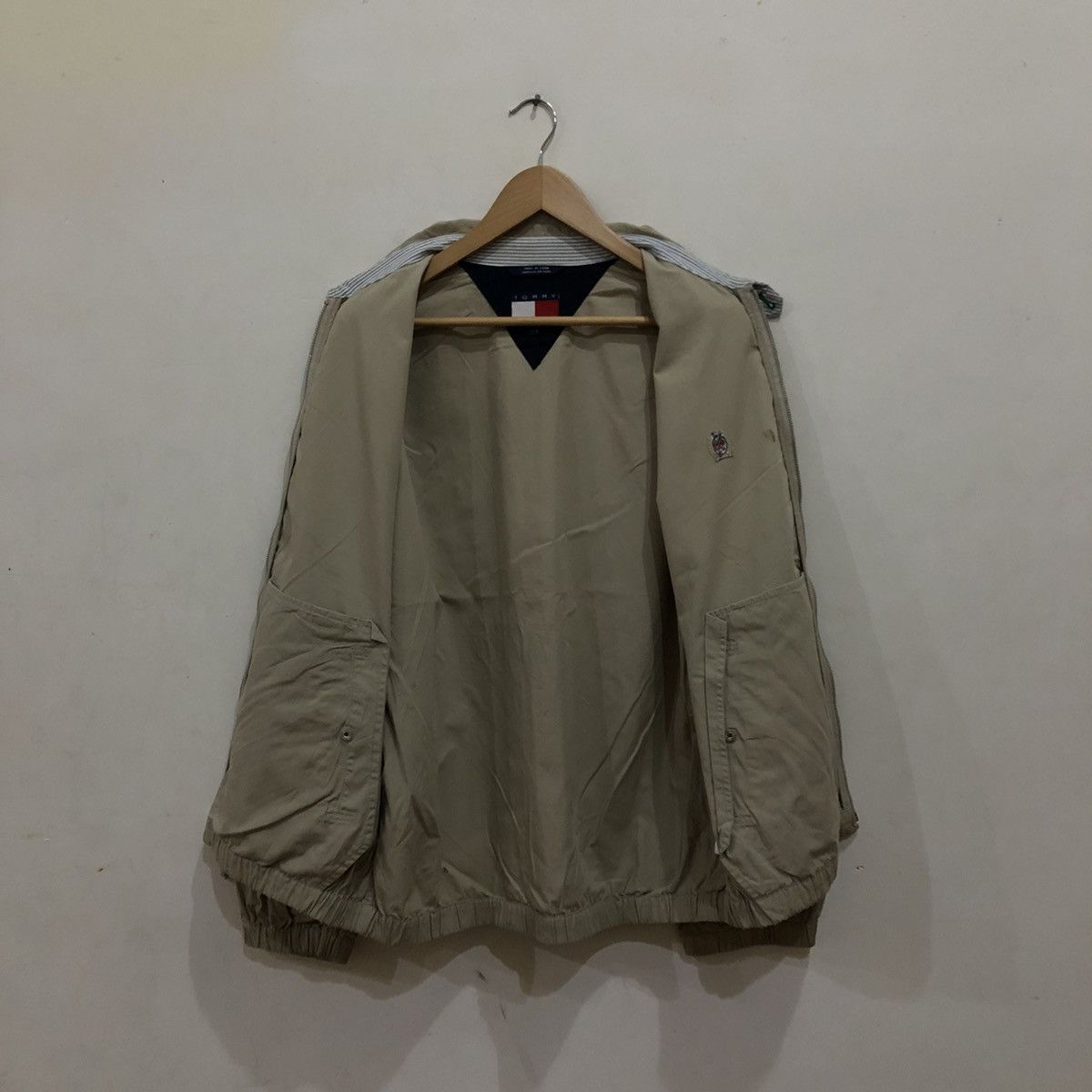 Tommy Hilfiger 90’s Vintage Bomber Jacket Tommy Hilfiger Size US L / EU 52-54 / 3 - 9 Thumbnail