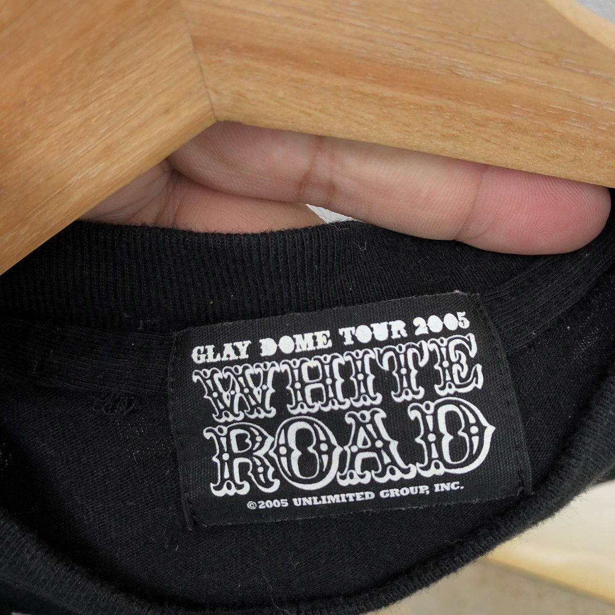 Band Tees GLAY DOME TOUR 2005 WHITE ROAD BIG LOGO Size US M / EU 48-50 / 2 - 7 Thumbnail