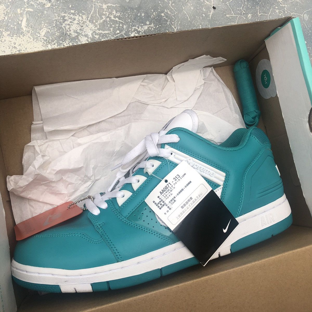 Nike × Supreme Supreme x Air Force 2 Low Teal 2017 Size US 11 / EU 44 - 11 Thumbnail