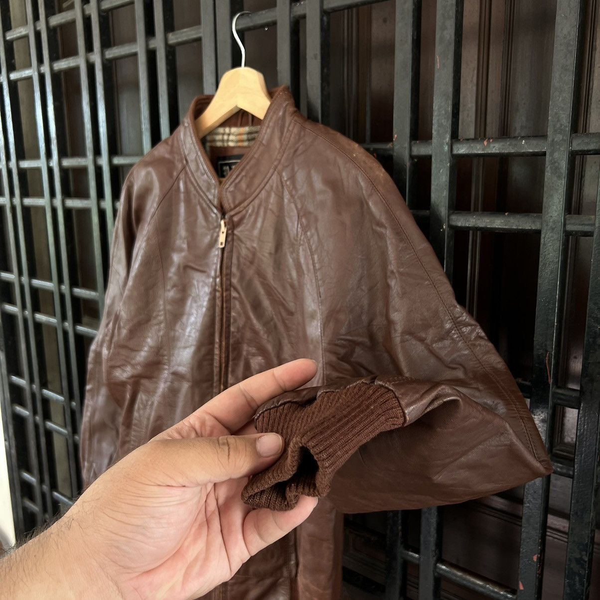 Japanese Brand VINTAGE BOLUNT BOMBER JACKET LEATHER TARTAN LINING DESIGN Size US L / EU 52-54 / 3 - 6 Thumbnail
