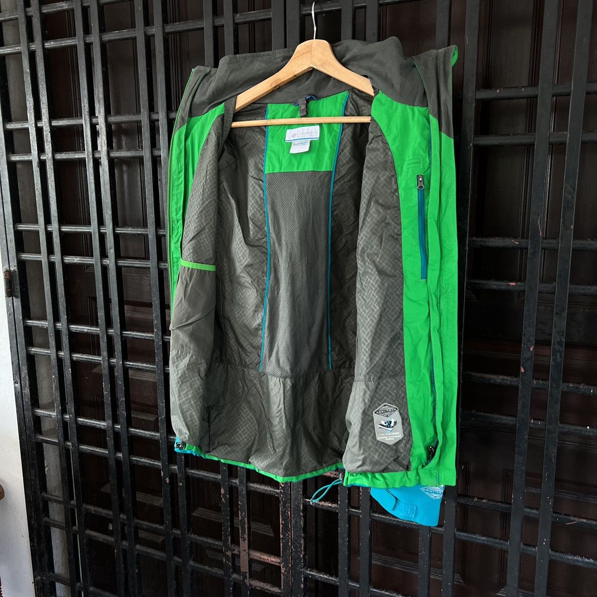Columbia 💥RARE MULTI COLOUR COLUMBIA SPORTSWEAR JACKET Size US M / EU 48-50 / 2 - 11 Thumbnail