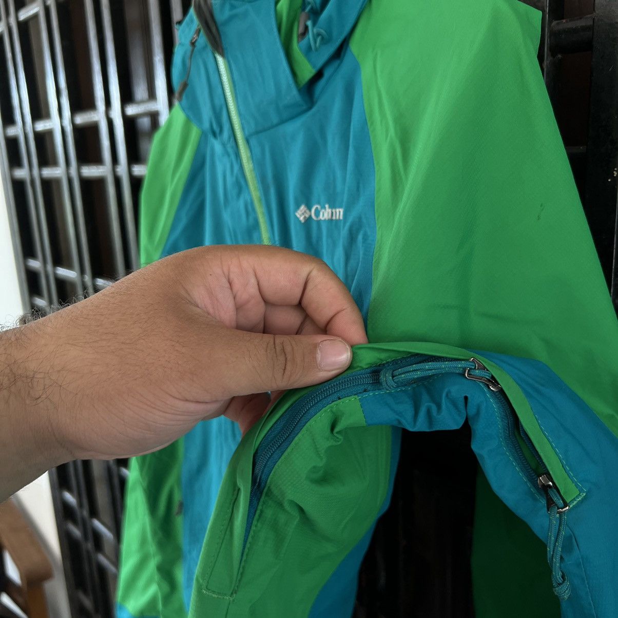 Columbia 💥RARE MULTI COLOUR COLUMBIA SPORTSWEAR JACKET Size US M / EU 48-50 / 2 - 6 Thumbnail