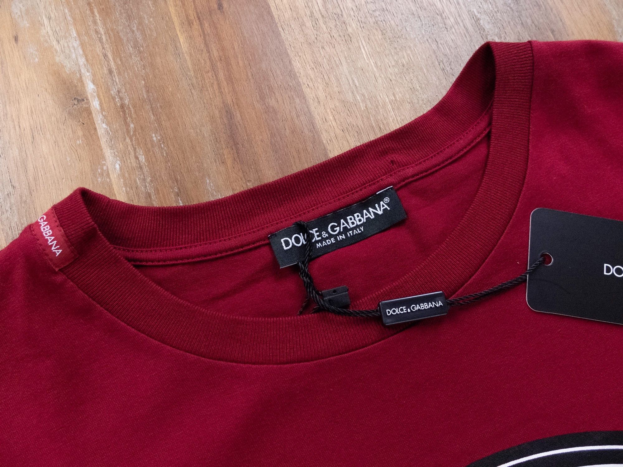 Dolce & Gabbana $620 DOLCE & GABBANA red record logo t-shirt Small / 46 EU Size US S / EU 44-46 / 1 - 5 Thumbnail