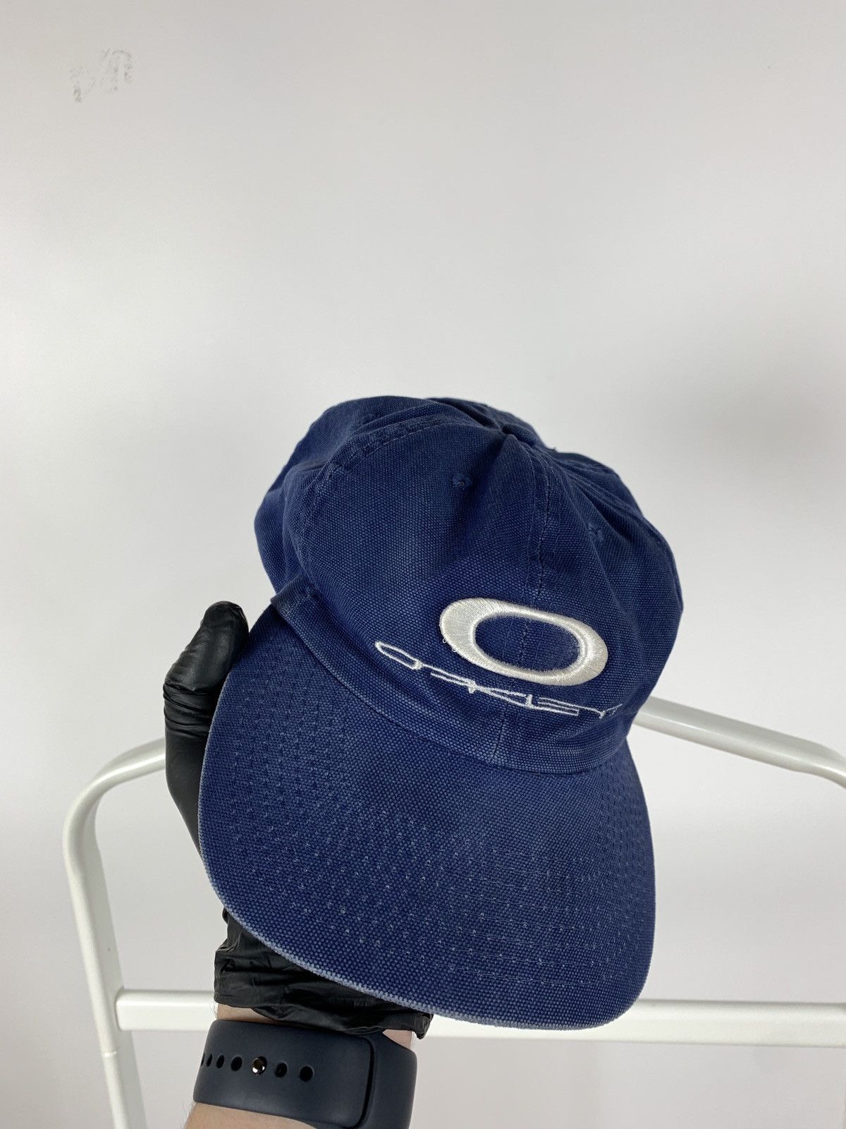 Oakley Vintage Oakley Faded Navy Blue Cap Size ONE SIZE - 3 Thumbnail