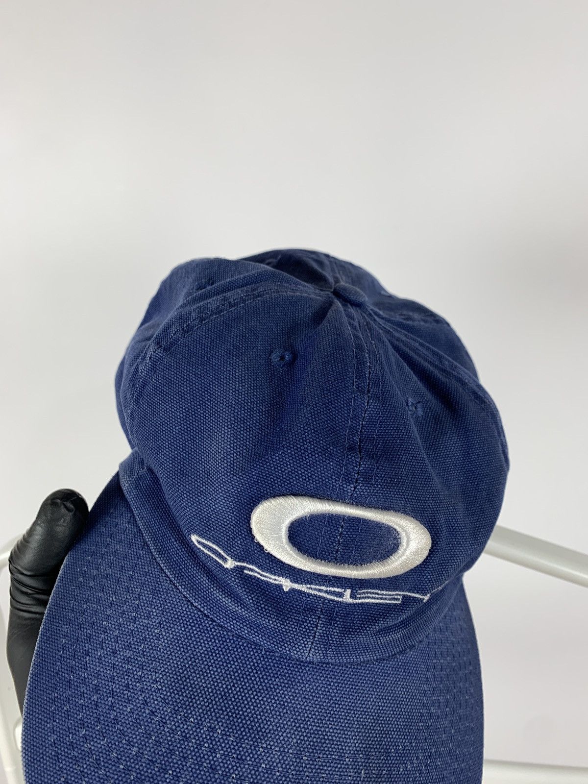 Oakley Vintage Oakley Faded Navy Blue Cap Size ONE SIZE - 6 Thumbnail