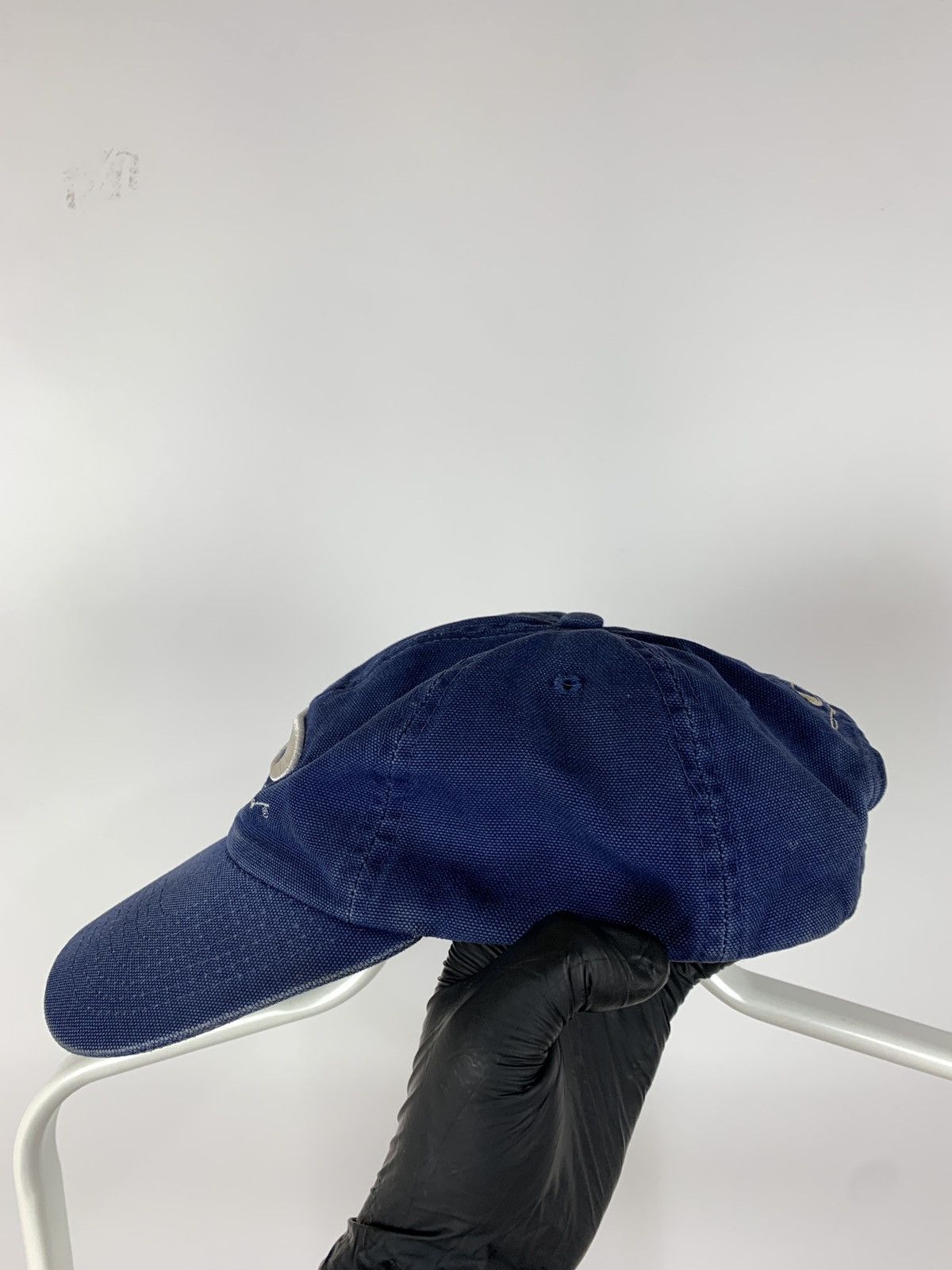 Oakley Vintage Oakley Faded Navy Blue Cap Size ONE SIZE - 8 Thumbnail