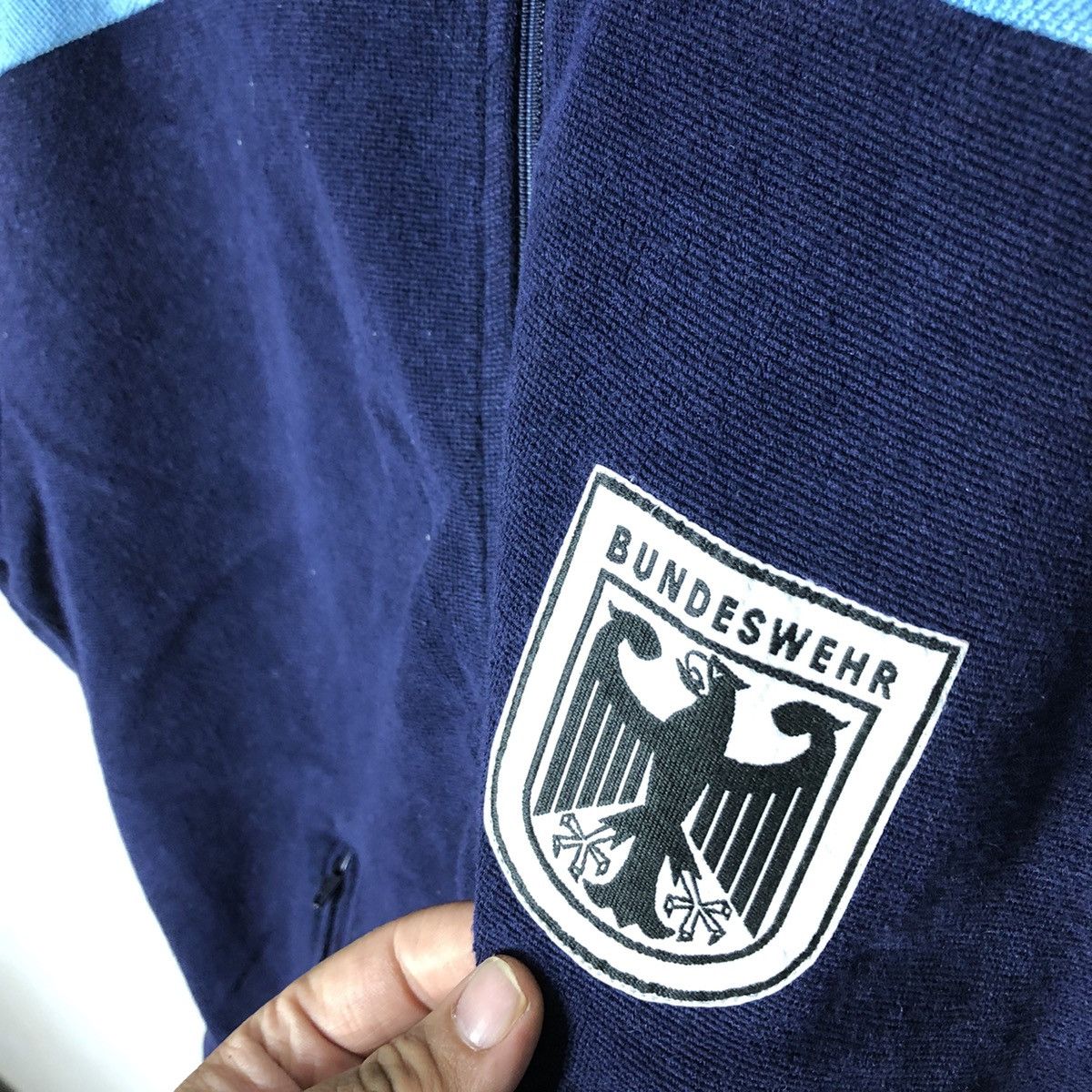 Vintage VINTAGE 80's TRIGEMA BUNDESWEHR GERMANY MILITARY TRACKTOP Size US L / EU 52-54 / 3 - 7 Thumbnail