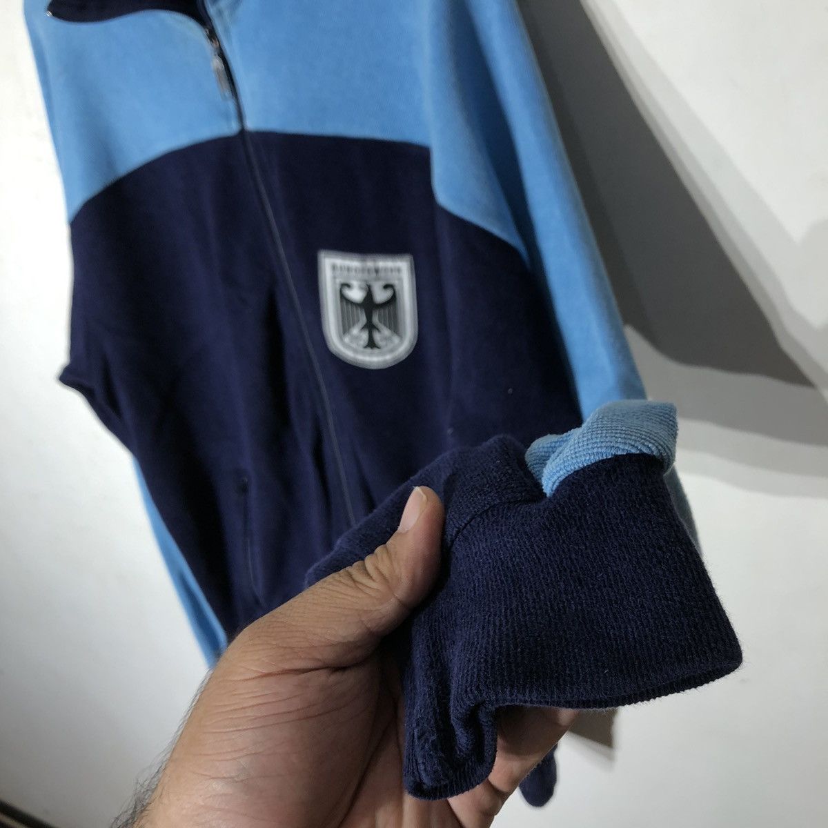Vintage VINTAGE 80's TRIGEMA BUNDESWEHR GERMANY MILITARY TRACKTOP Size US L / EU 52-54 / 3 - 9 Thumbnail