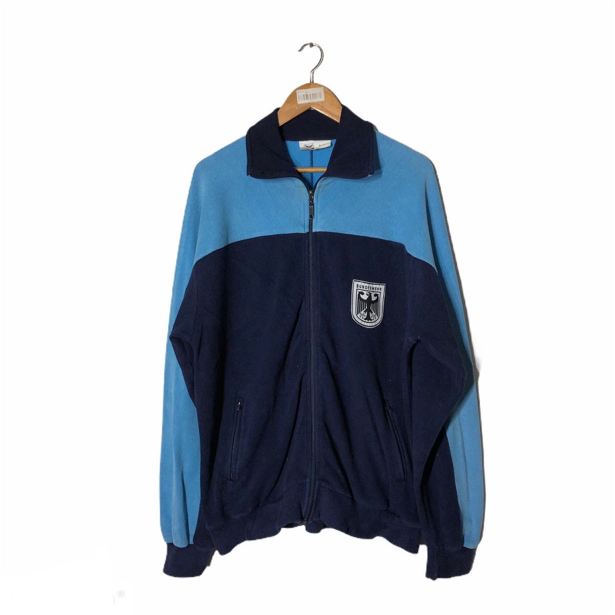 Vintage VINTAGE 80's TRIGEMA BUNDESWEHR GERMANY MILITARY TRACKTOP Size US L / EU 52-54 / 3 - 1 Thumbnail