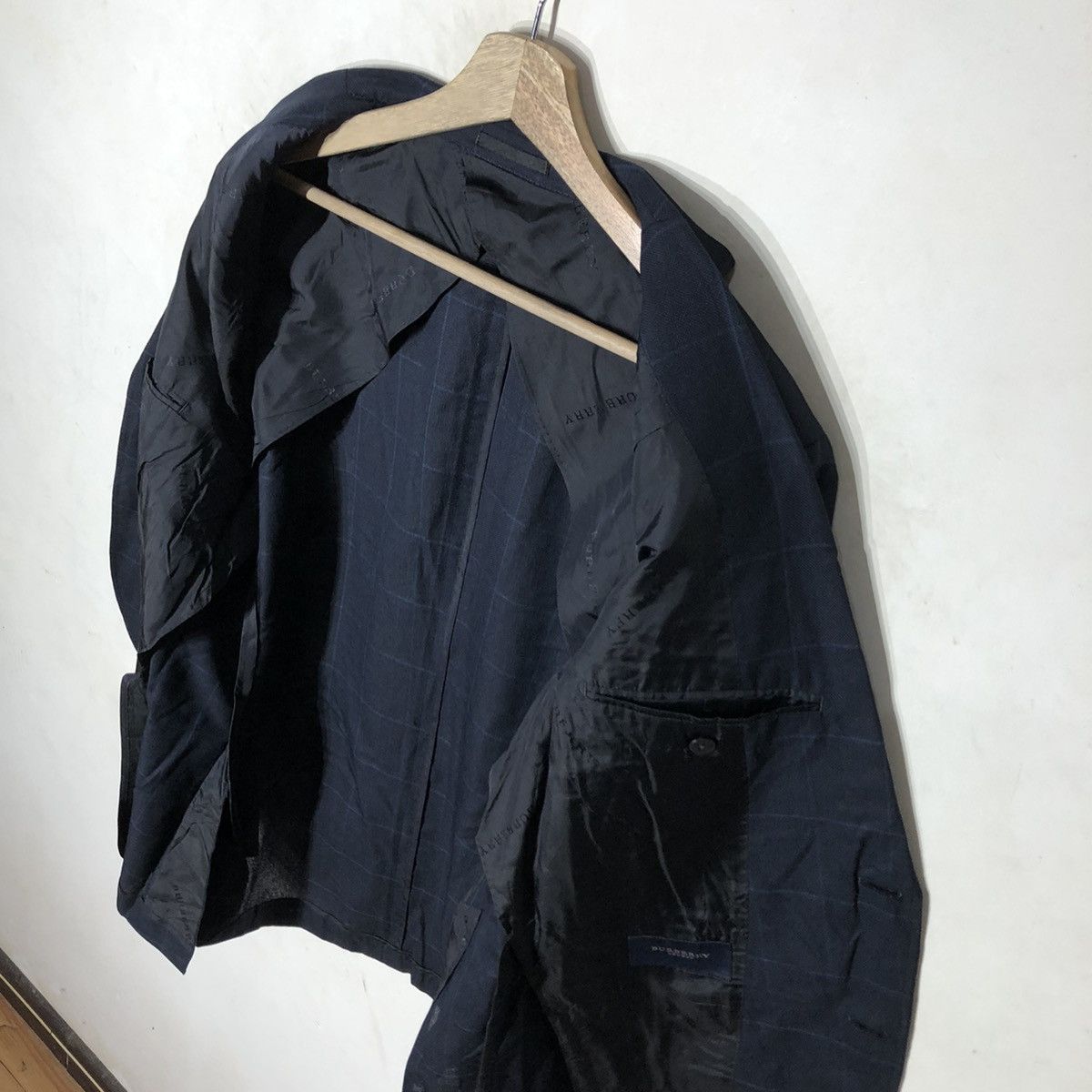 Burberry VINTAGE BURBERRY LONDON CASUAL COAT TARTAN DESIGN Size US M / EU 48-50 / 2 - 9 Thumbnail