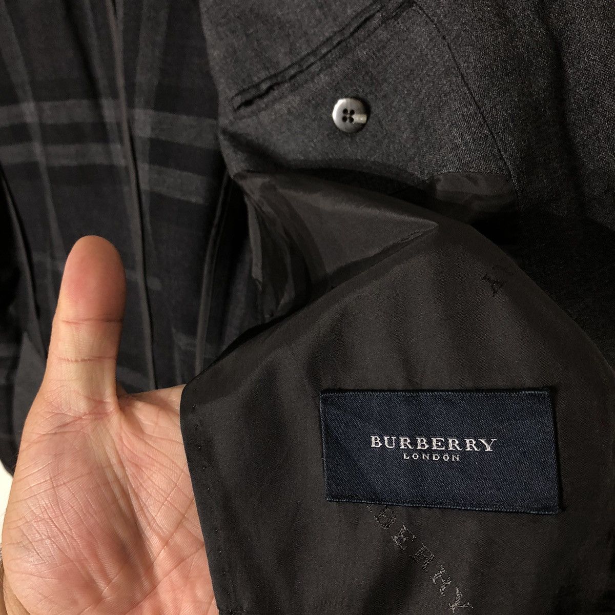 Burberry VINTAGE BURBERRY NOVA CHECK Size US M / EU 48-50 / 2 - 10 Thumbnail