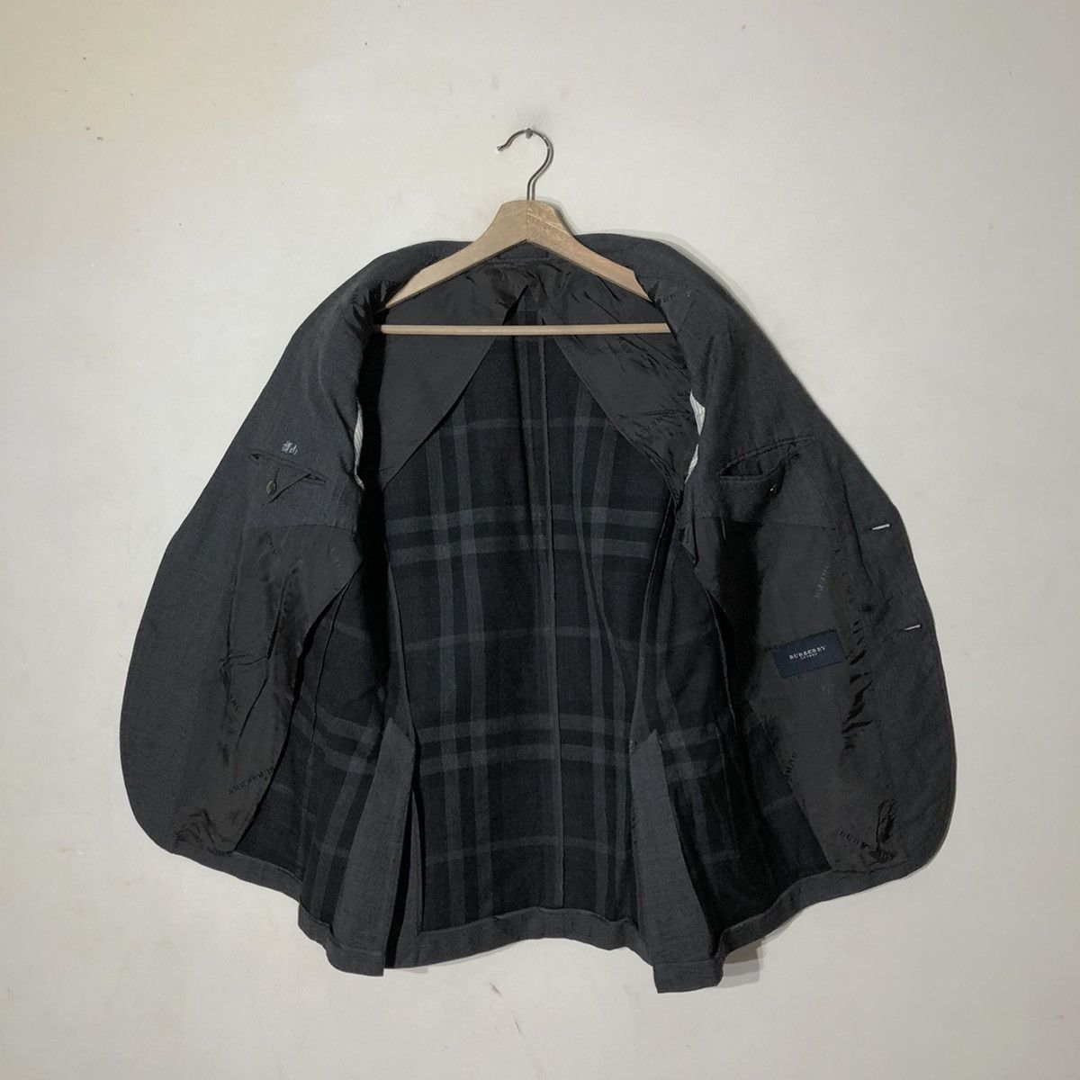 Burberry VINTAGE BURBERRY NOVA CHECK Size US M / EU 48-50 / 2 - 8 Thumbnail