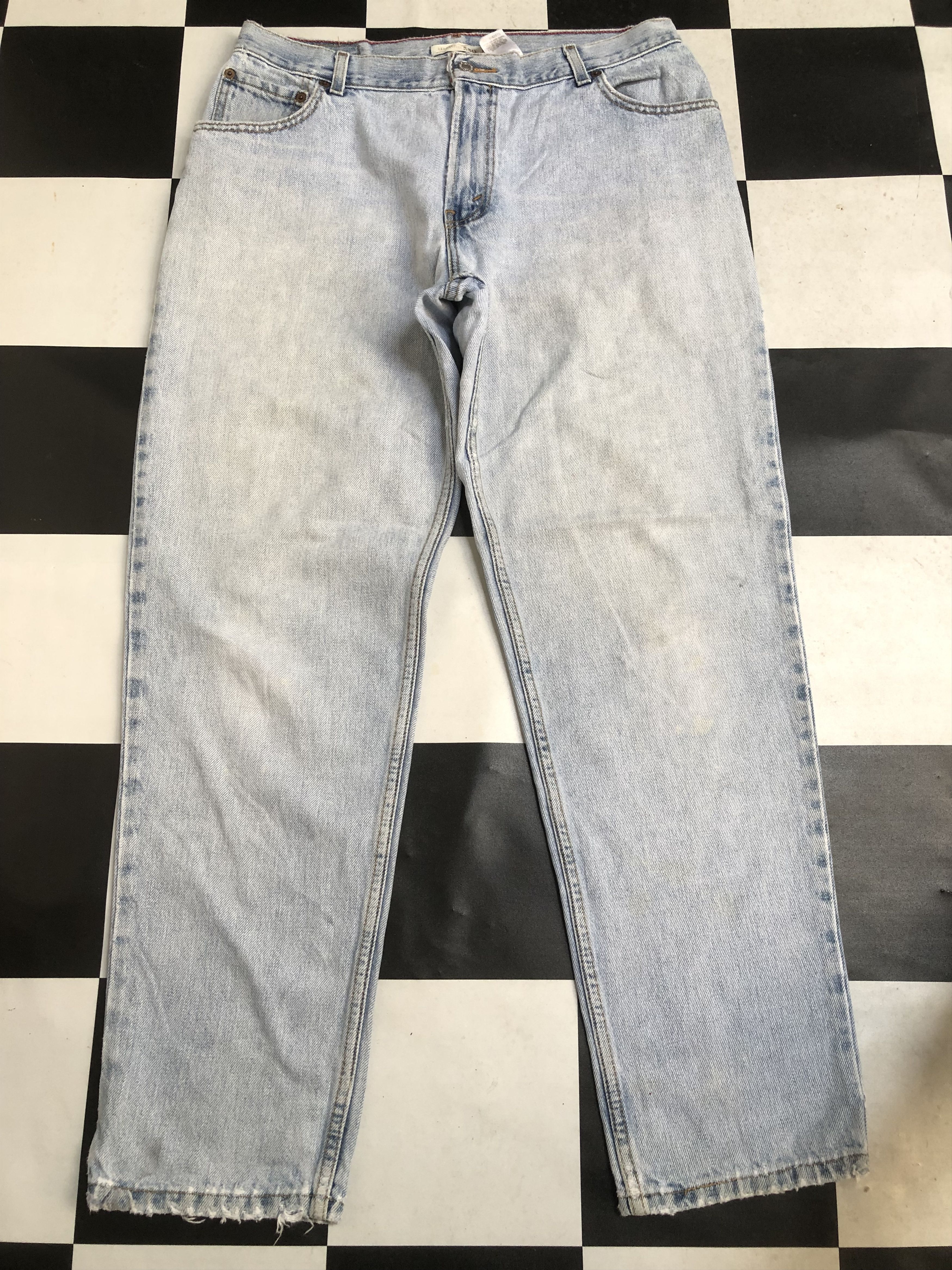 image of Distressed Denim x Levis Vintage Levis 550 Faded Denim Jean L547 in Light Blue, Men's (Size 34)