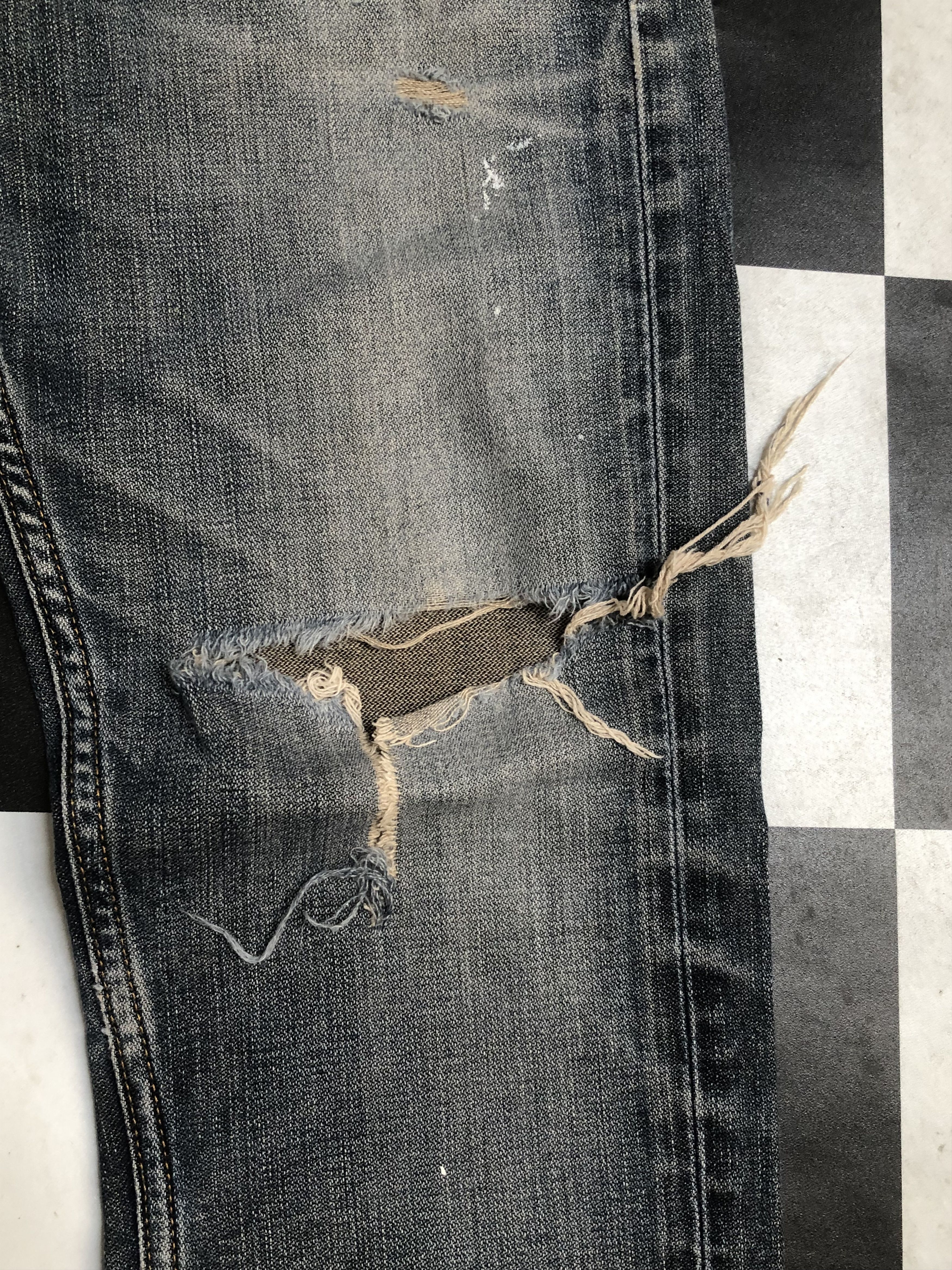 Levi's Levis 511 Distressed Skinny Jeans - L512 Size US 31 - 5 Thumbnail