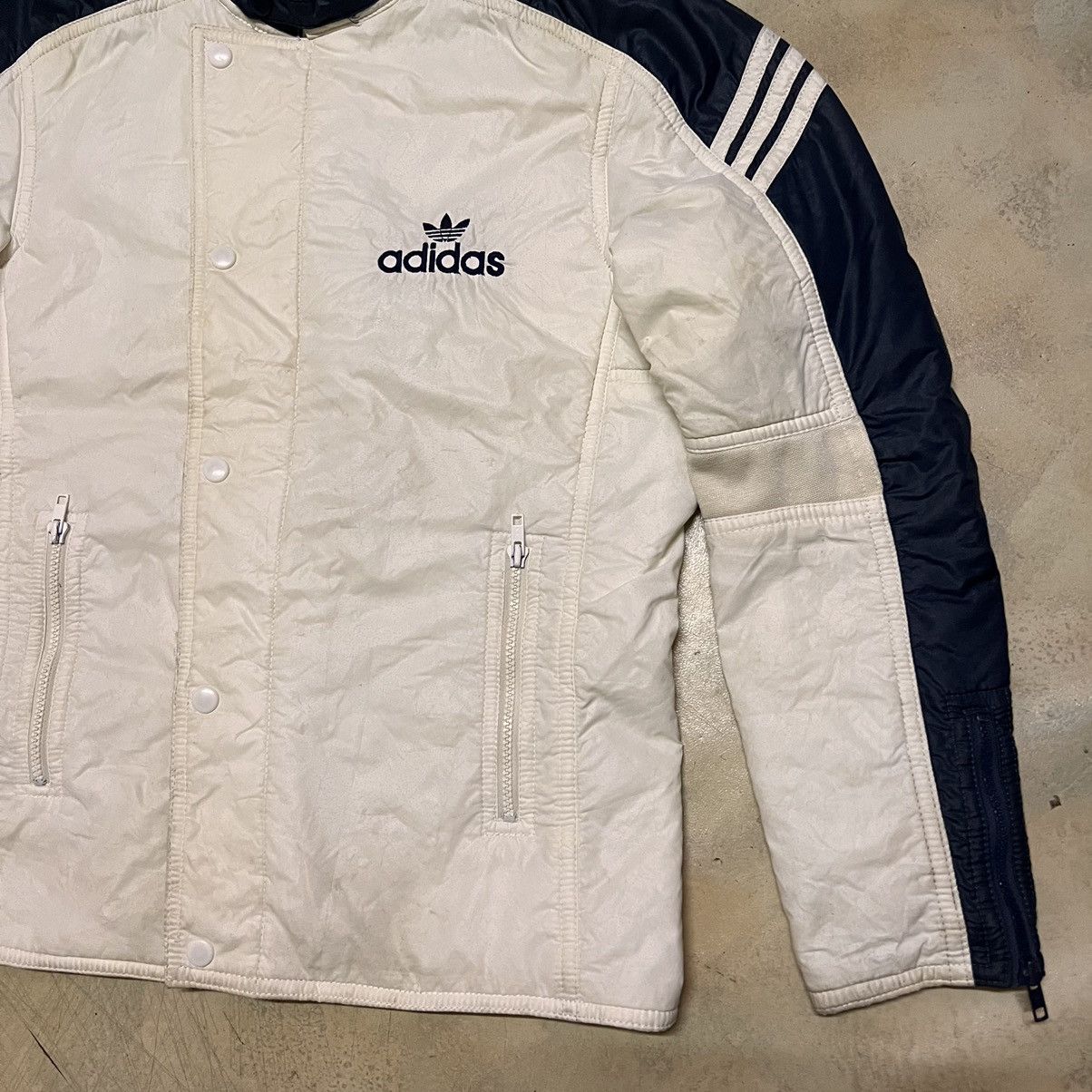 Adidas Vintage Adidas Trefoil Jacket Distressed Size US M / EU 48-50 / 2 - 4 Thumbnail