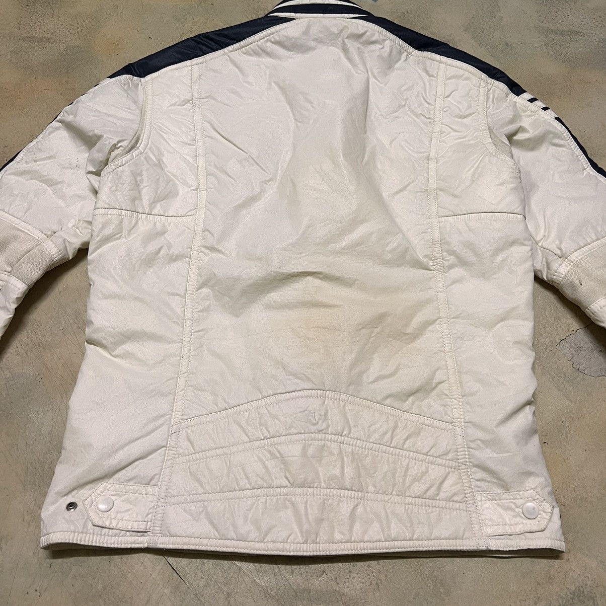 Adidas Vintage Adidas Trefoil Jacket Distressed Size US M / EU 48-50 / 2 - 10 Thumbnail