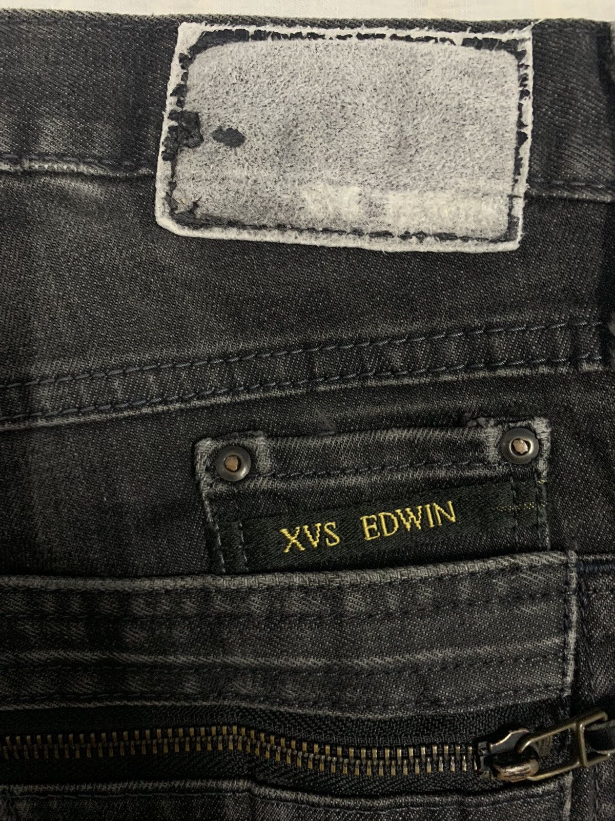Edwin Vintage Edwin XVS Black Faded Loose Fit Distressed Jeans Size US 33 - 13 Thumbnail
