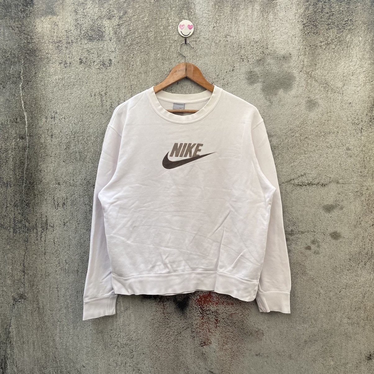 Nike Vintage Nike sweatshirt big logo Size US L / EU 52-54 / 3 - 1 Thumbnail