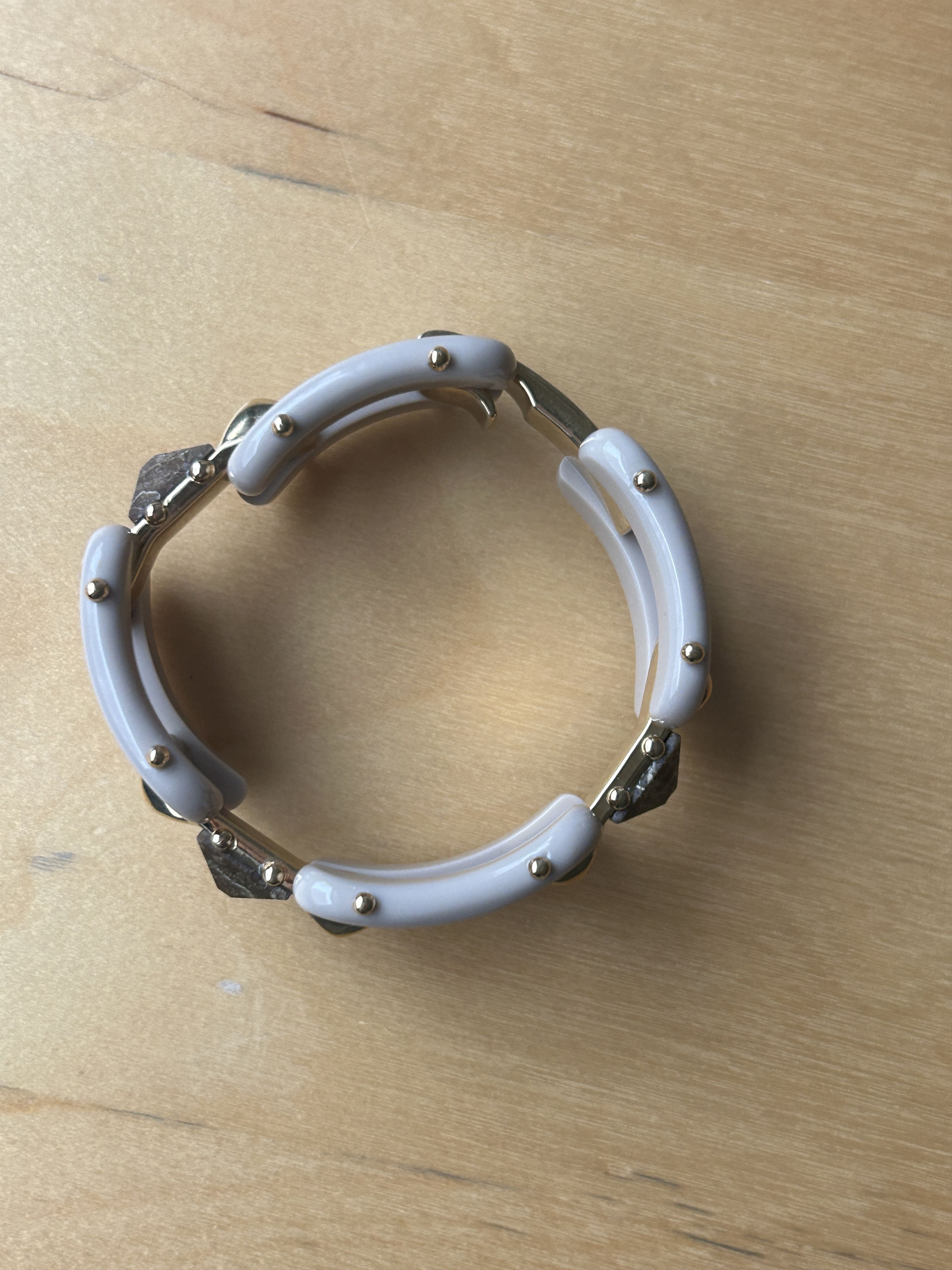 Vivienne Westwood Grey Bendable Metal w/ Resin Chunky Bracelet Size ONE SIZE - 4 Thumbnail