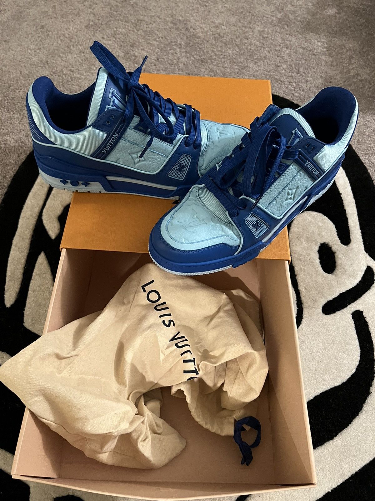 Louis Vuitton LV TRAINER SNEAKER Size US 8 / EU 41 - 1 Thumbnail