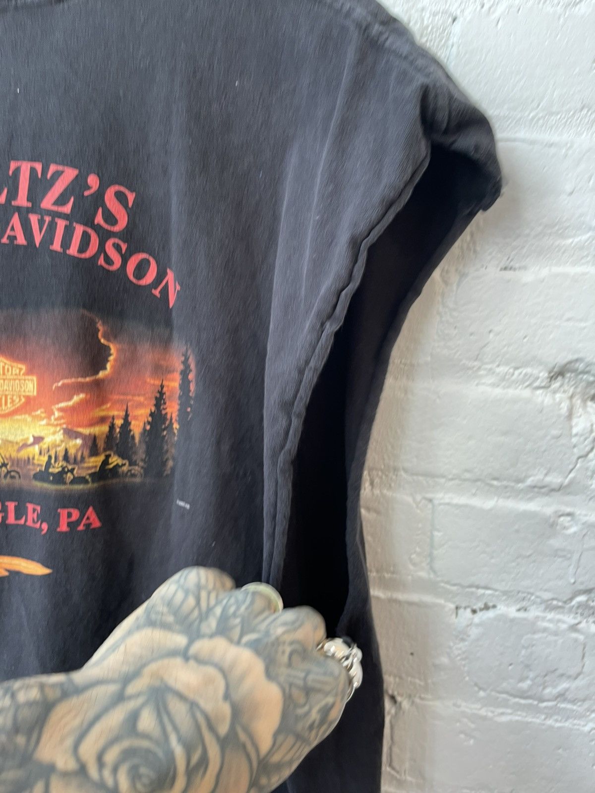 Harley Davidson × Vintage Vintage Harley Davidson THRASHED Black Tank Top Eagle Shirt Size US XL / EU 56 / 4 - 8 Thumbnail