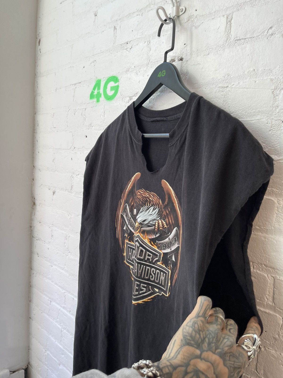 Harley Davidson × Vintage Vintage Harley Davidson THRASHED Black Tank Top Eagle Shirt Size US XL / EU 56 / 4 - 5 Thumbnail