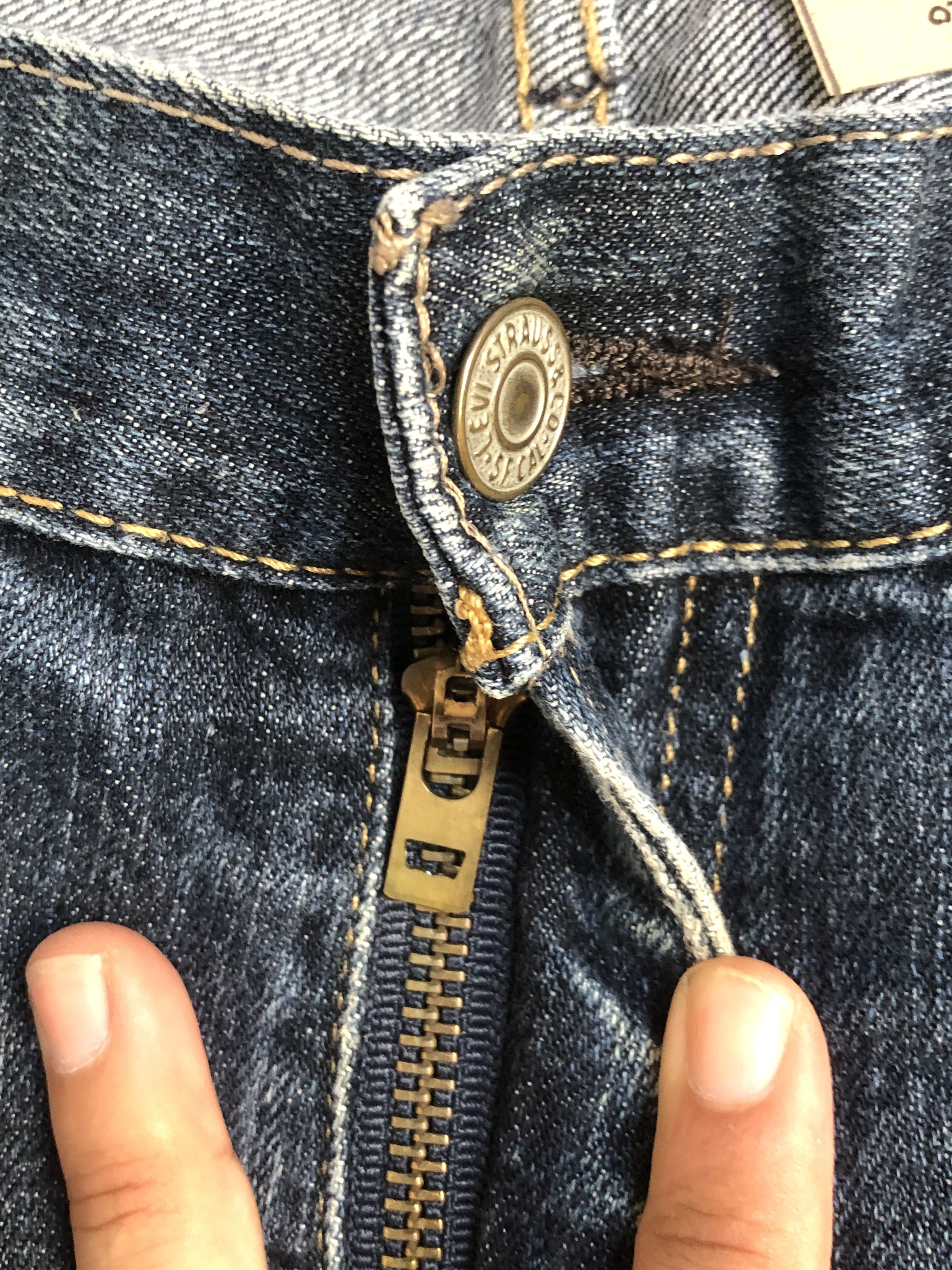 Levi's × Vintage Vintage Levis 559 Jean L496 Size US 39 - 5 Thumbnail