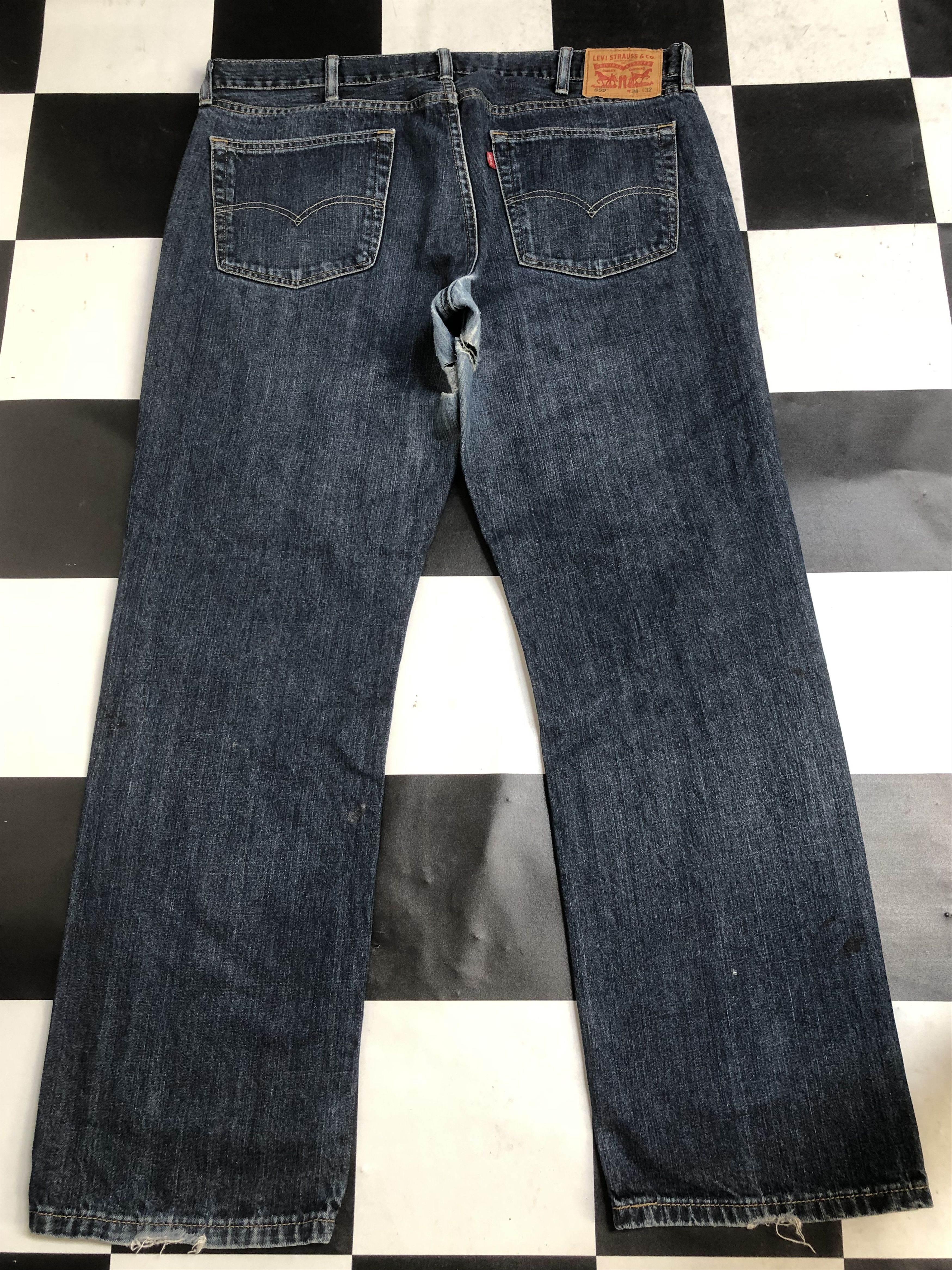 Levi's × Vintage Vintage Levis 559 Jean L496 Size US 39 - 2 Thumbnail