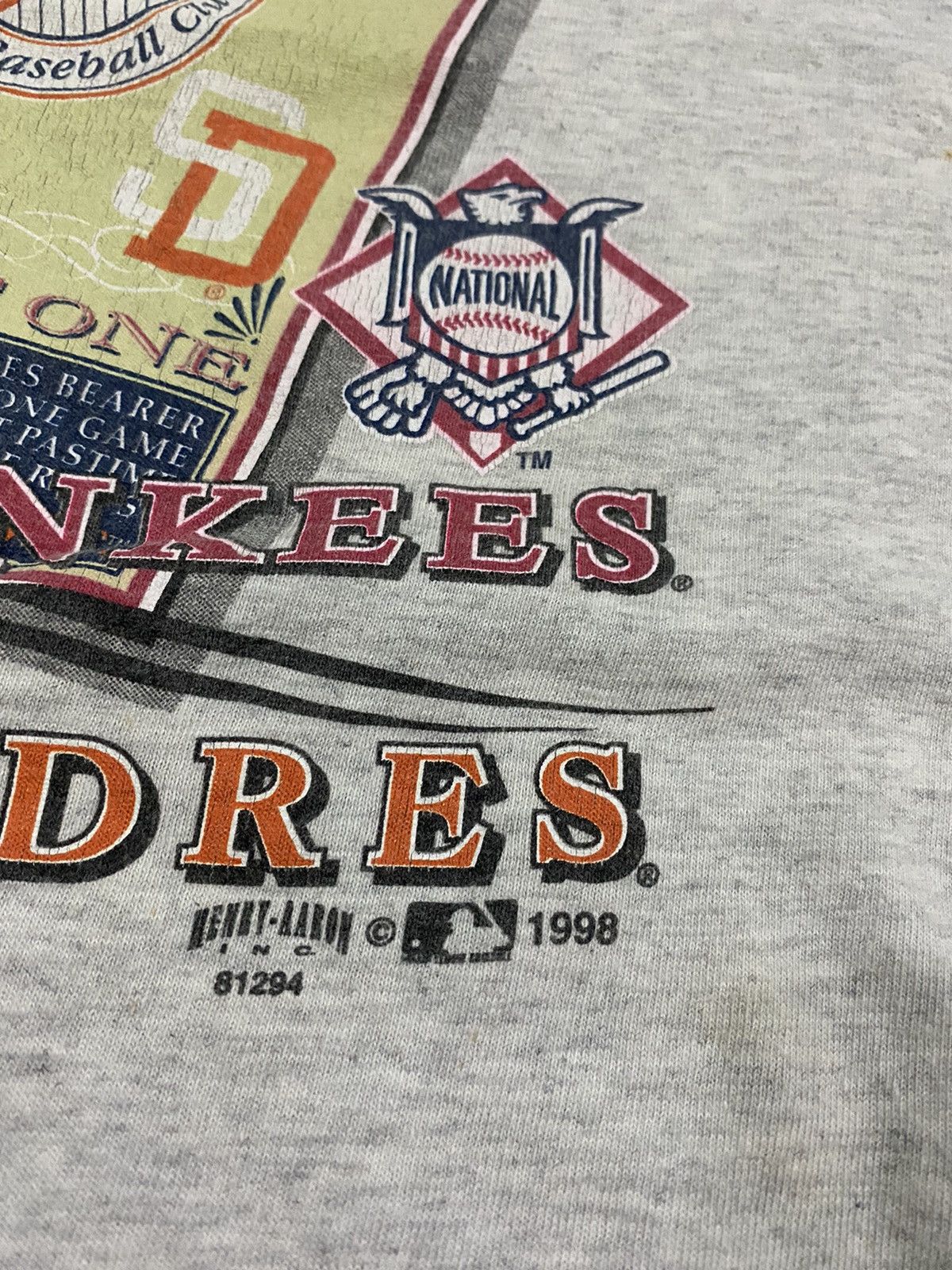 New York Yankees Vintage New York Yankees vs san diego pardes 1998 shirt Size US XL / EU 56 / 4 - 4 Thumbnail