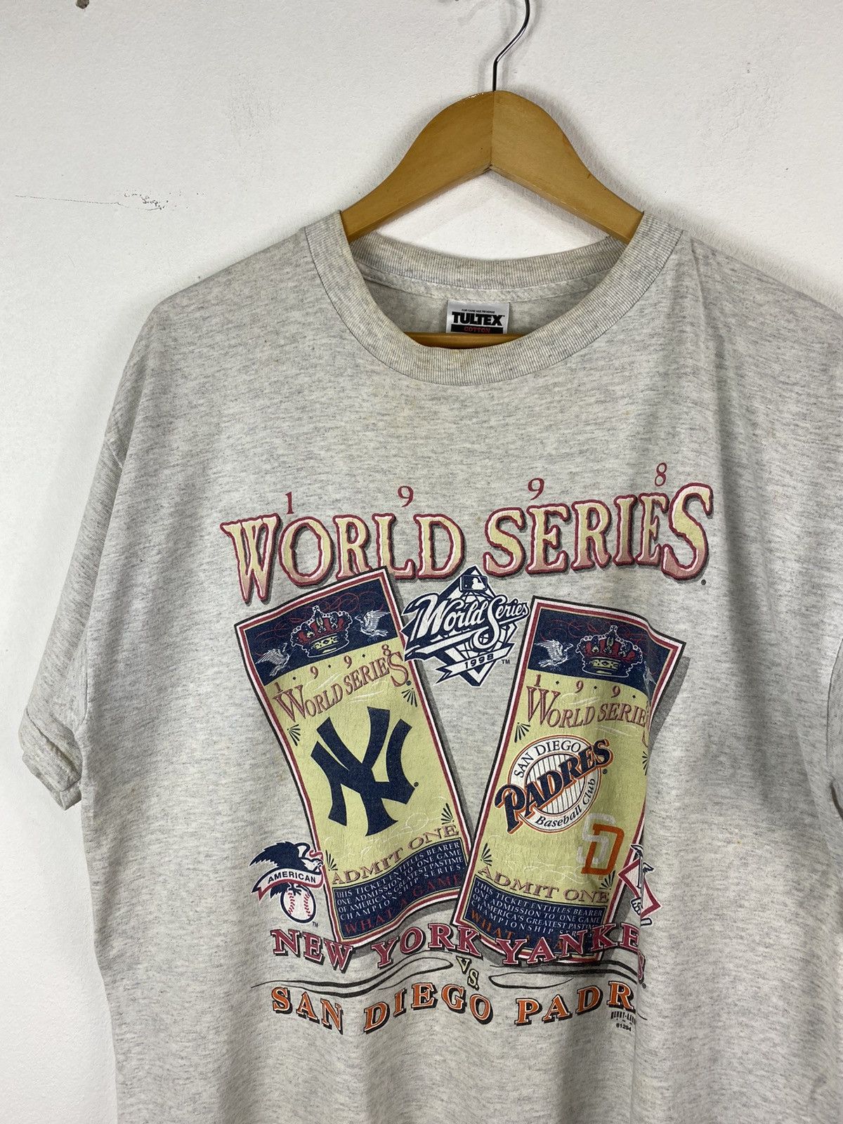 New York Yankees Vintage New York Yankees vs san diego pardes 1998 shirt Size US XL / EU 56 / 4 - 3 Thumbnail