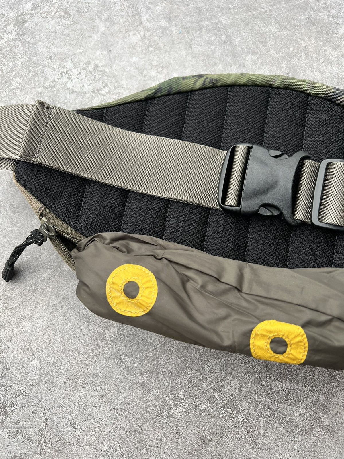 Issey Miyake Tech Cocoon Waist Bag Size ONE SIZE - 5 Thumbnail
