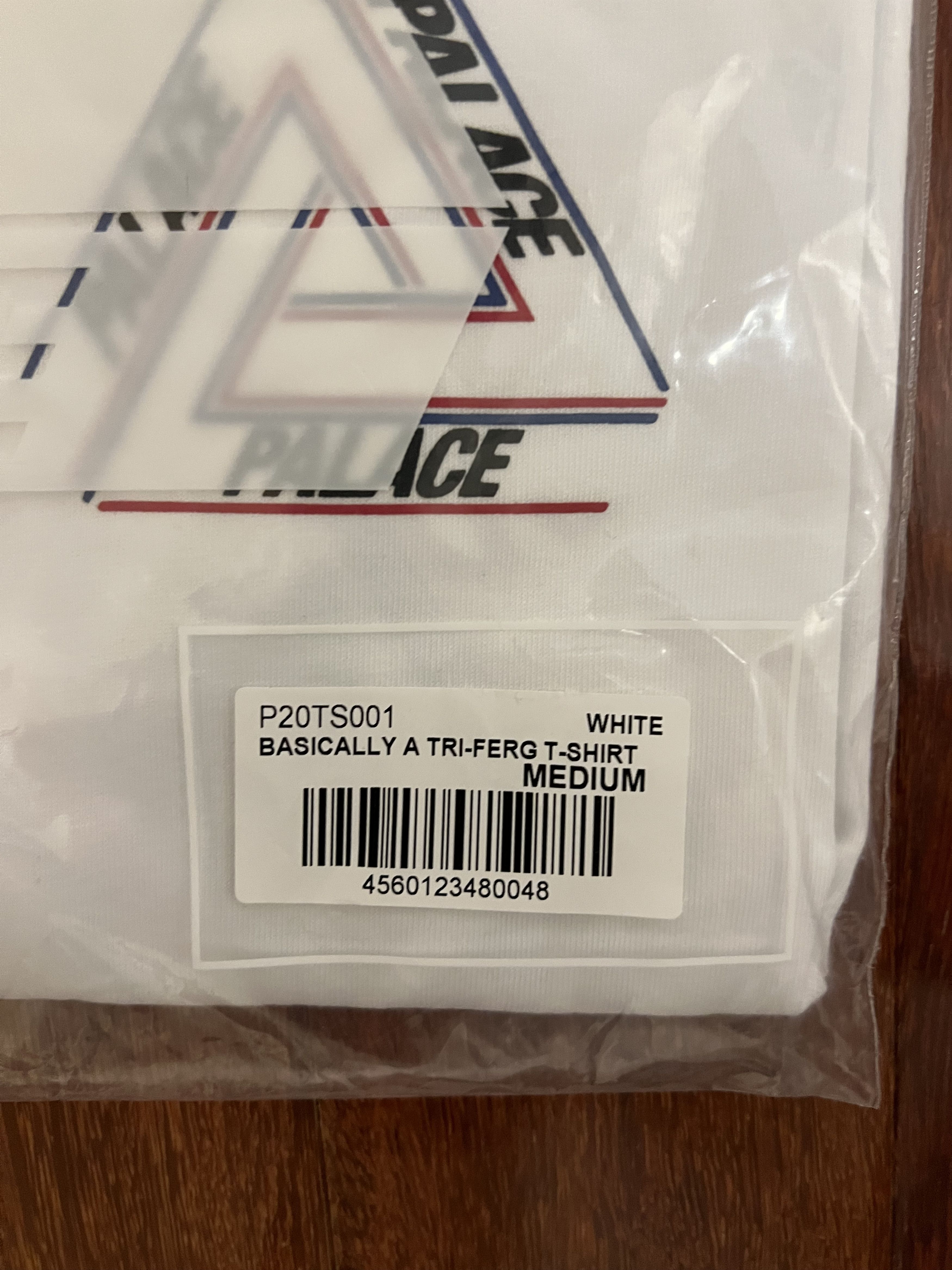 Palace 💚 2021 Palace Basically A Tri-Ferg T-Shirt White Medium NEW Size US M / EU 48-50 / 2 - 5 Thumbnail