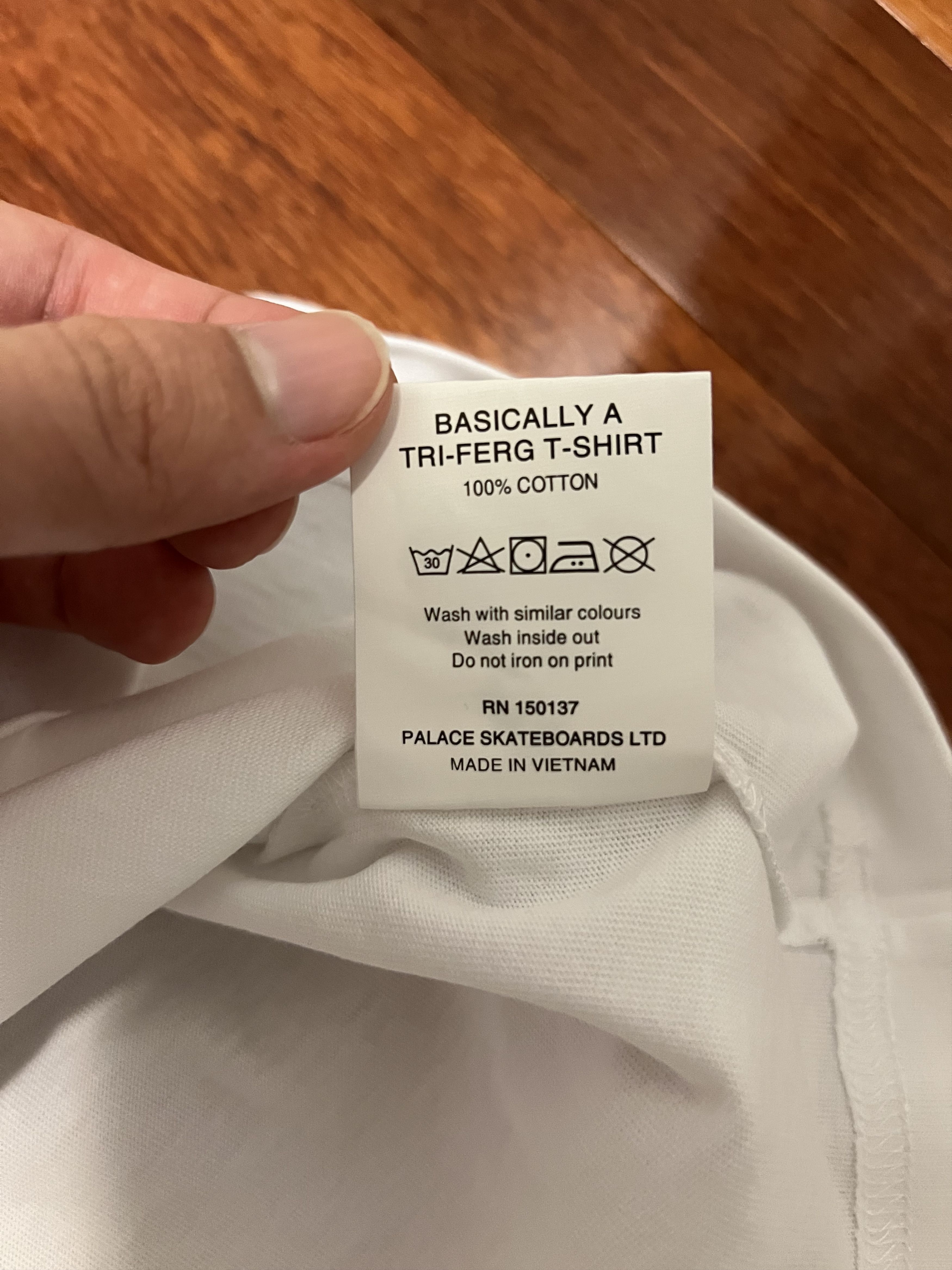 Palace 💚 2021 Palace Basically A Tri-Ferg T-Shirt White Medium NEW Size US M / EU 48-50 / 2 - 12 Thumbnail