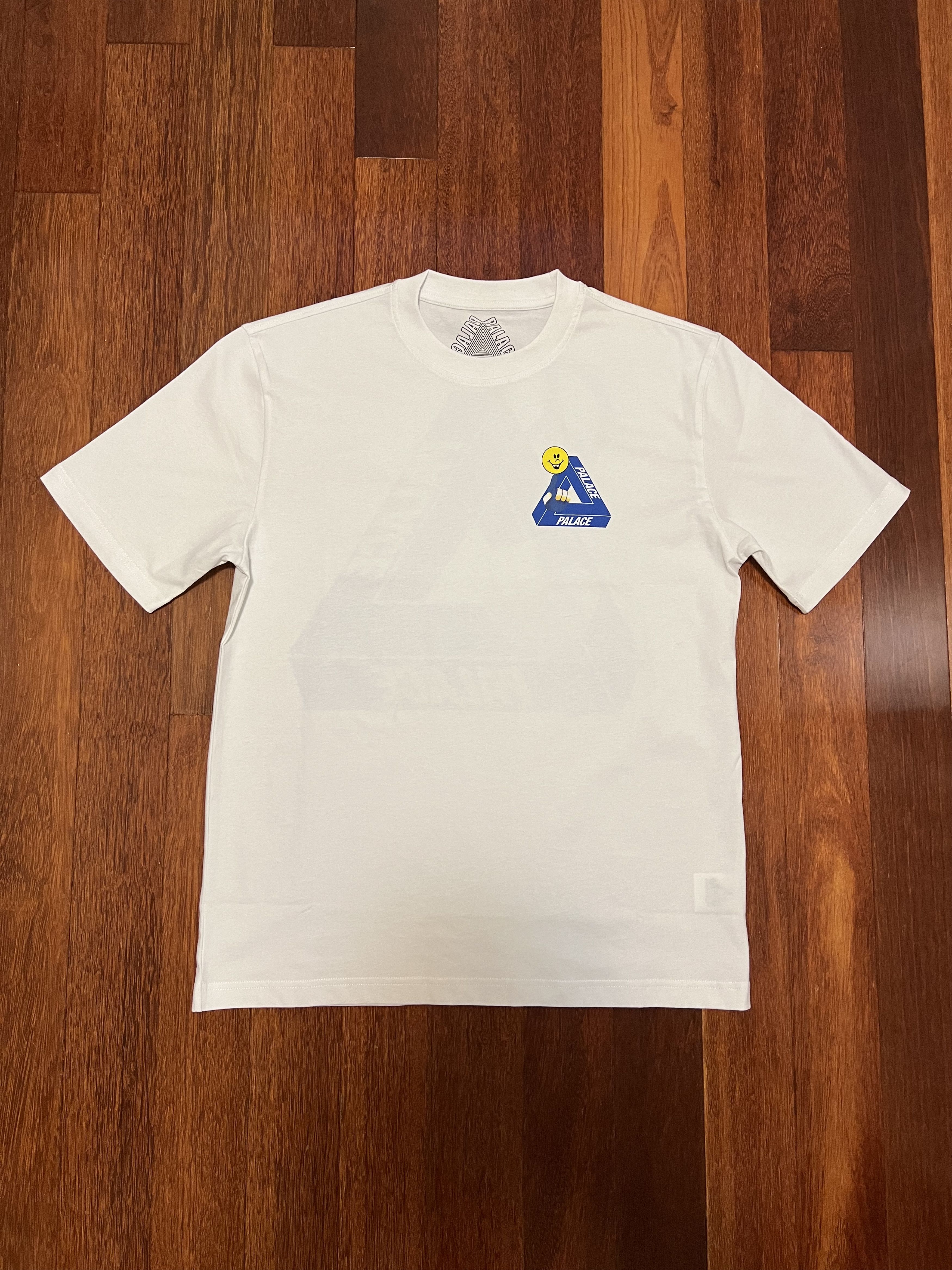 Palace 💚 2020 Palace Tri Smiler T-Shirt White Large NEW Size US L / EU 52-54 / 3 - 7 Thumbnail