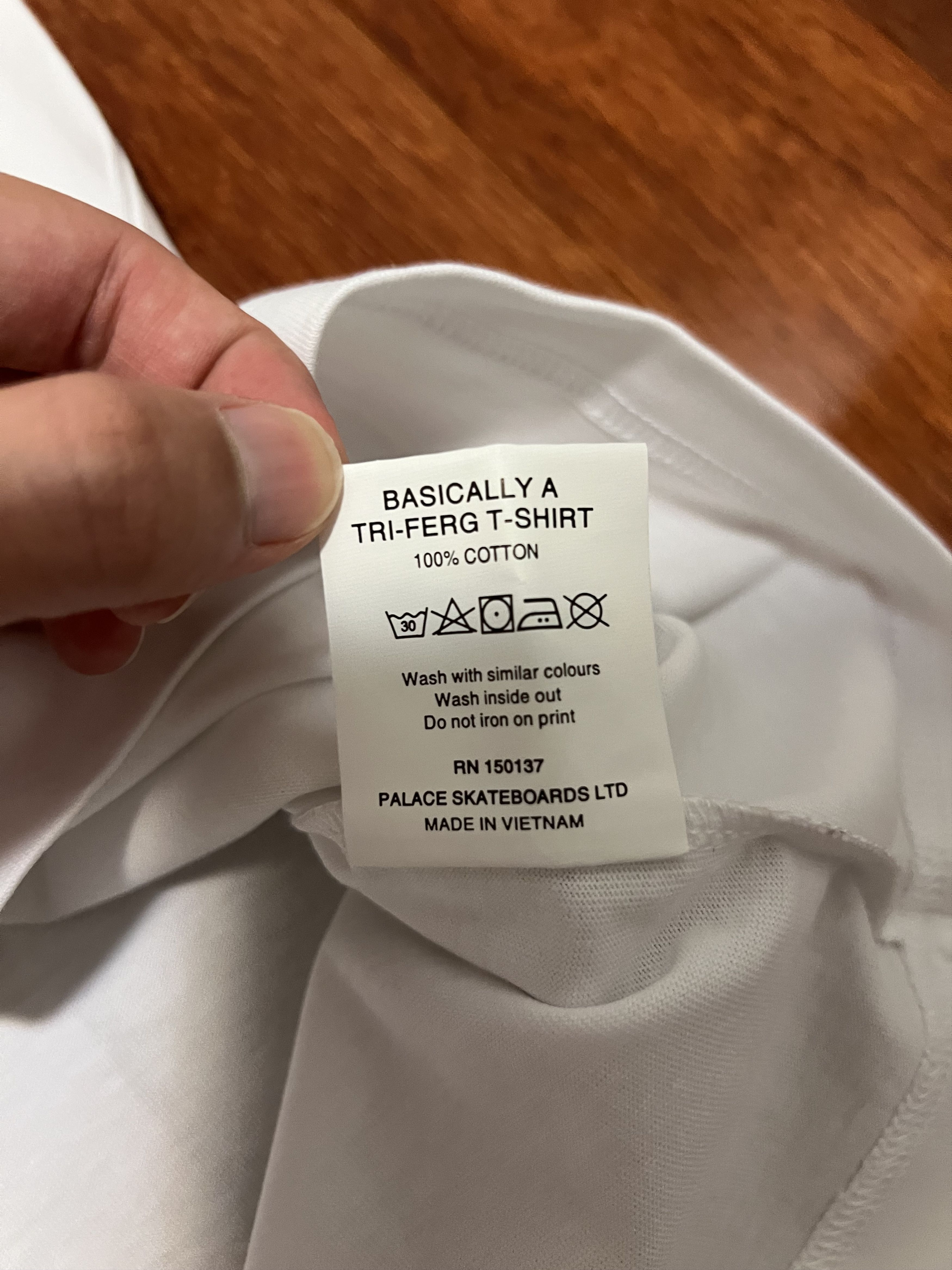 Palace 💚 2021 Palace Basically A Tri-Ferg T-Shirt White Large NEW Size US L / EU 52-54 / 3 - 12 Thumbnail