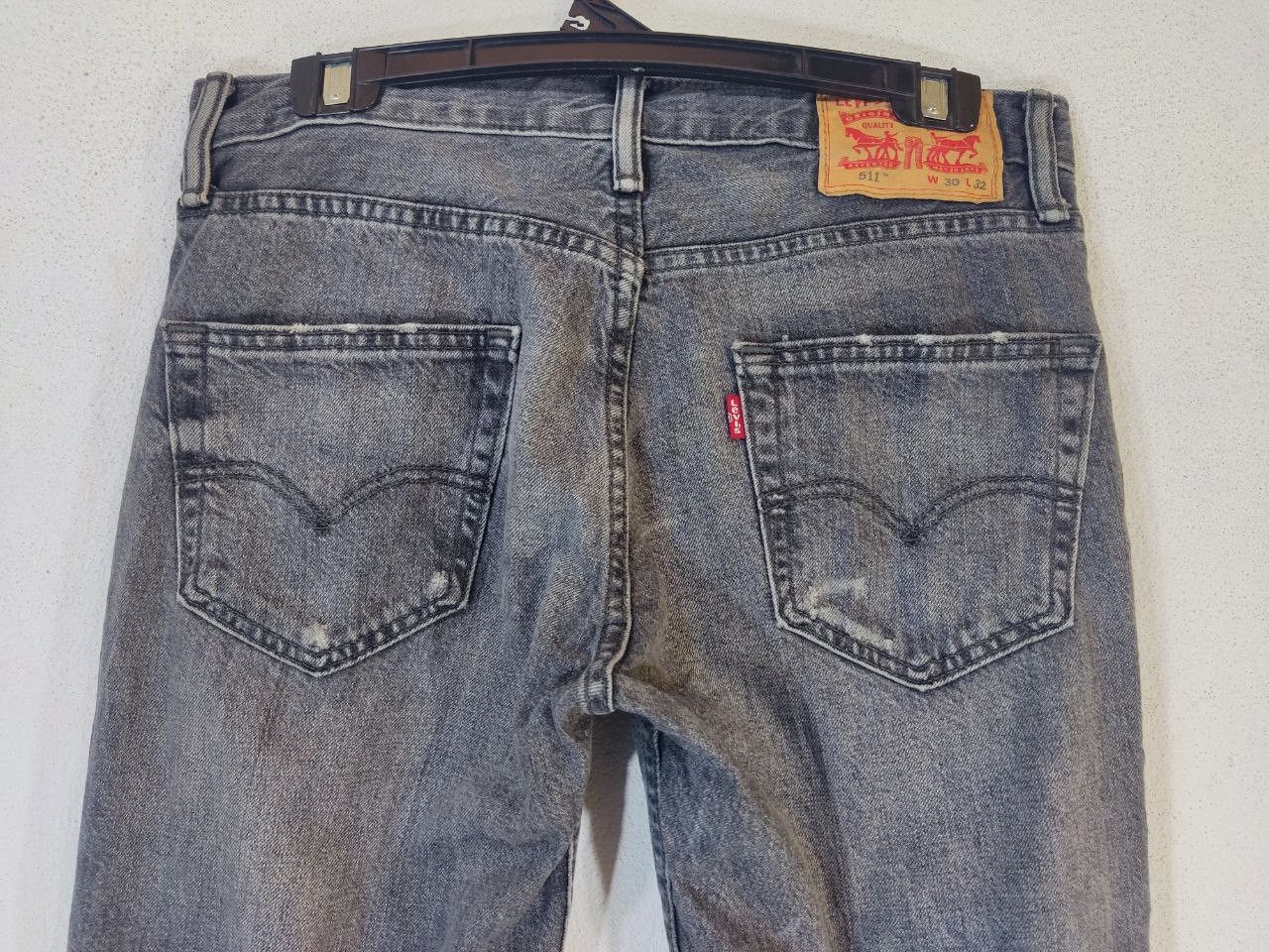 Levi's levis 551 straight fit distressed denim Size US 31 - 15 Thumbnail