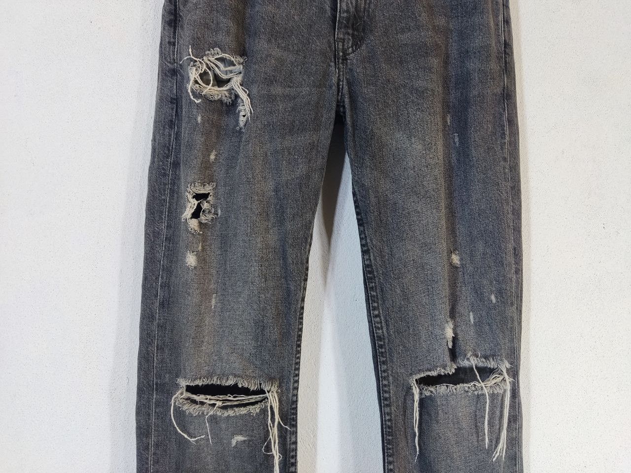 Levi's levis 551 straight fit distressed denim Size US 31 - 9 Thumbnail