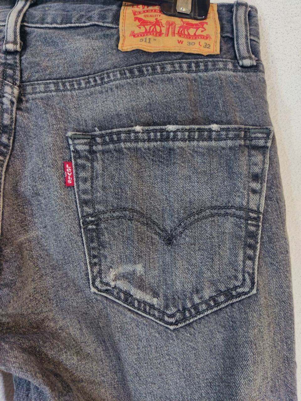 Levi's levis 551 straight fit distressed denim Size US 31 - 11 Thumbnail