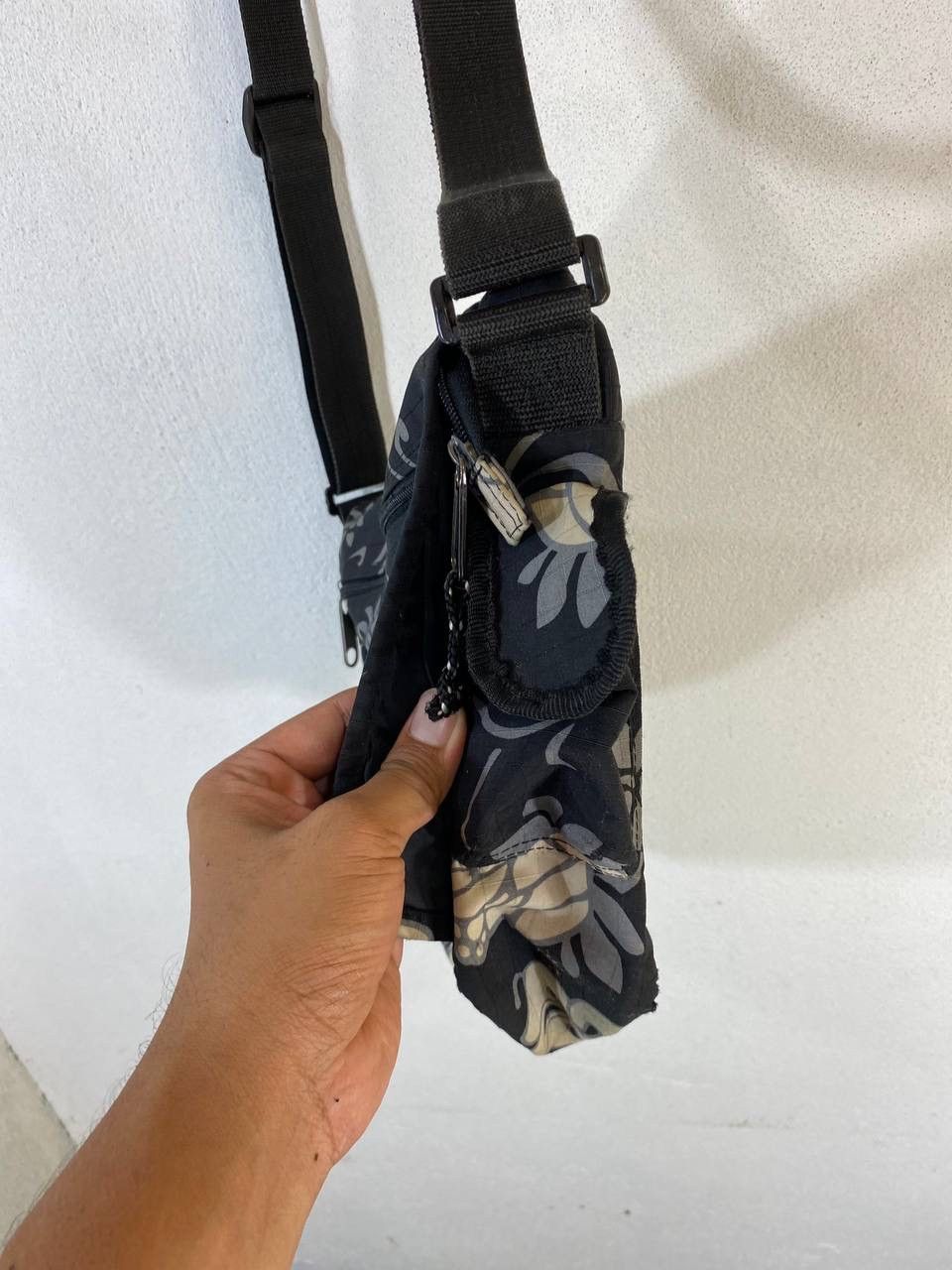 Eastpak × Vintage Vintage eastpak sling bag floral design Size ONE SIZE - 6 Thumbnail