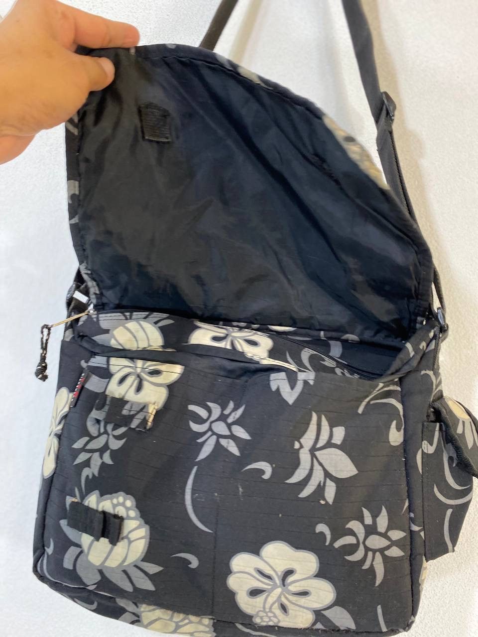 Eastpak × Vintage Vintage eastpak sling bag floral design Size ONE SIZE - 3 Thumbnail
