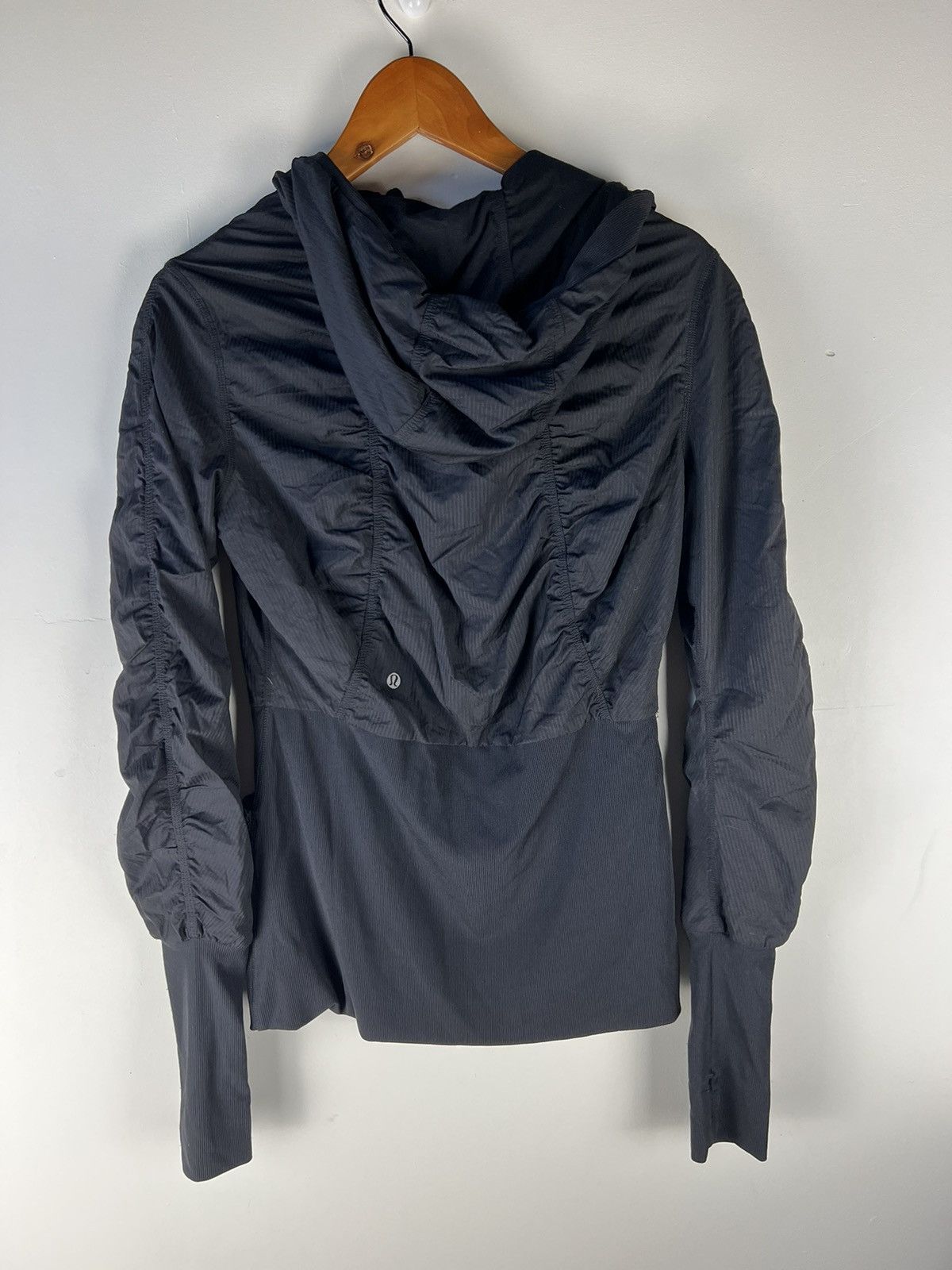 Lululemon Lululemon dance studio zipup hoodie Size S / US 4 / IT 40 - 2 Thumbnail