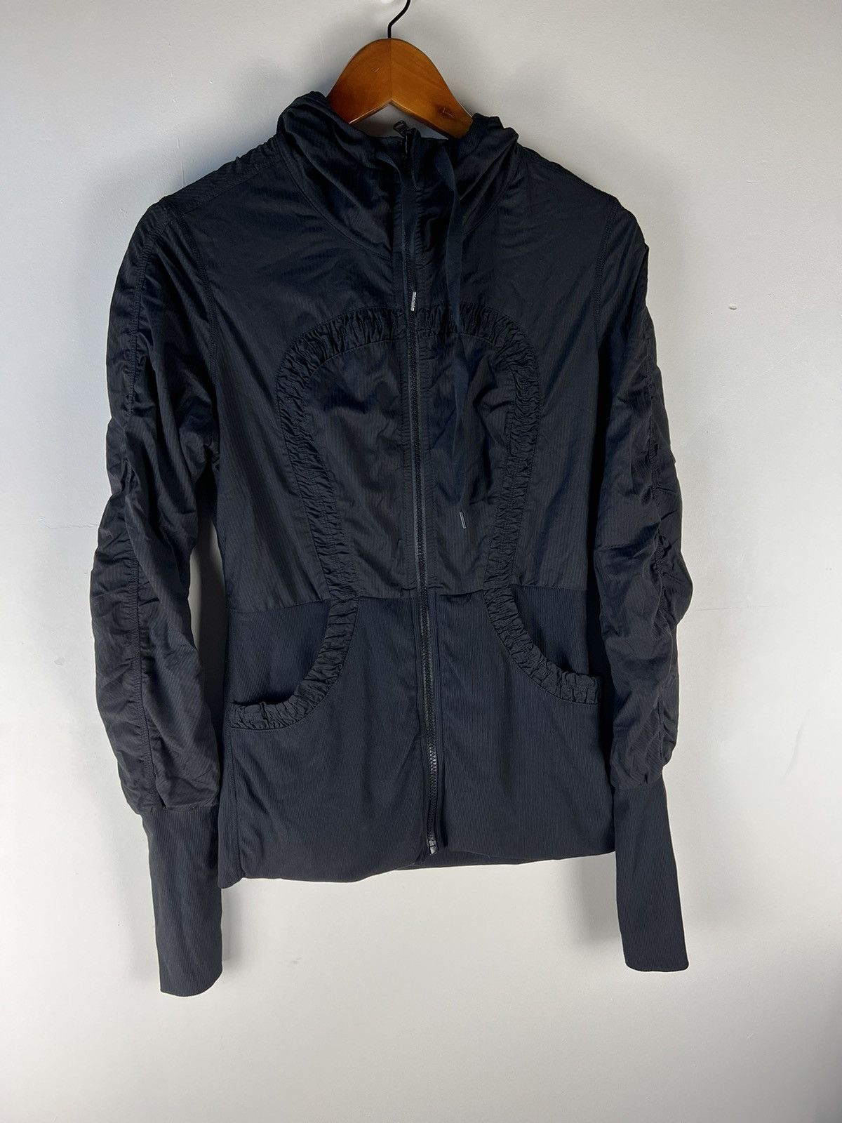 Lululemon Lululemon dance studio zipup hoodie Size S / US 4 / IT 40 - 1 Thumbnail